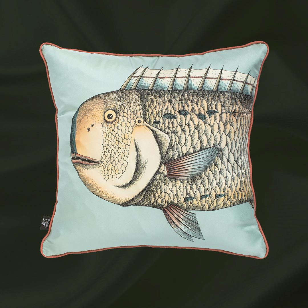 Italiano Fornasetti Set di 2 Cuscini in Seta Grande Pesce in vendita