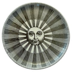 Assiette en porcelaine « Soli e Lune » de Fornasetti