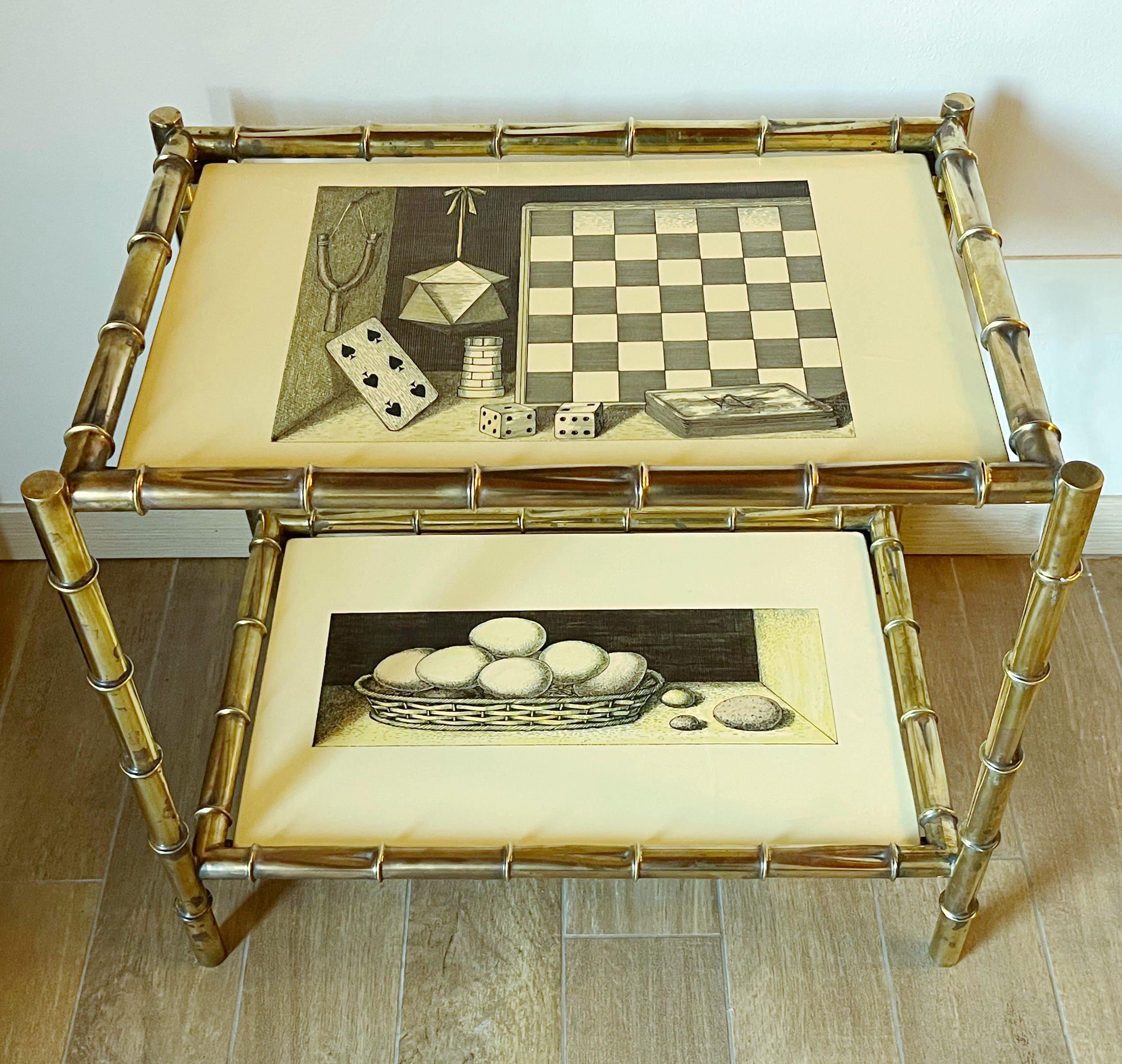 Mid-Century Modern FORNASETTI Table plateau à deux niveaux en vente