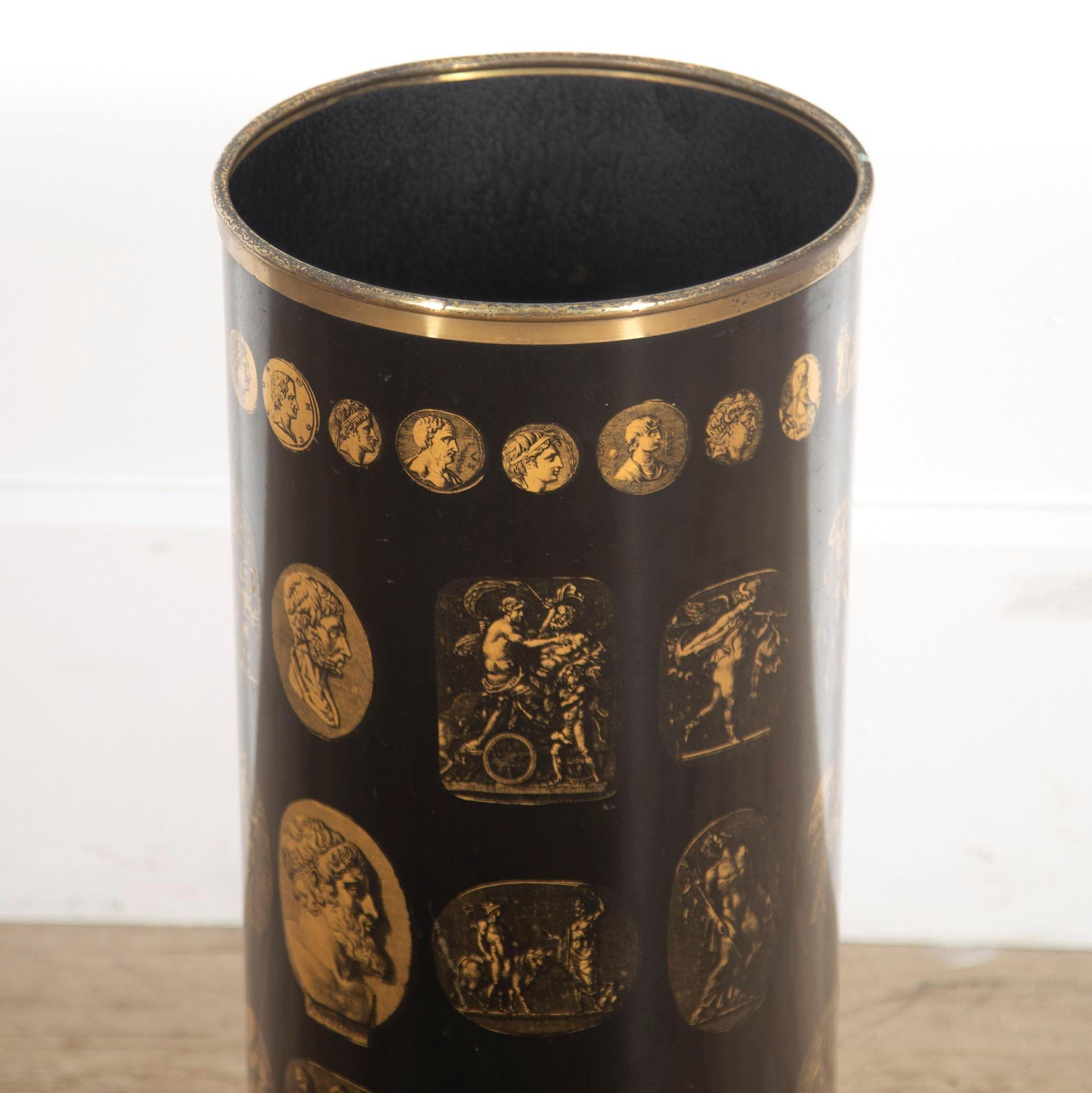 italien Fornasetti Porte-parapluie en vente