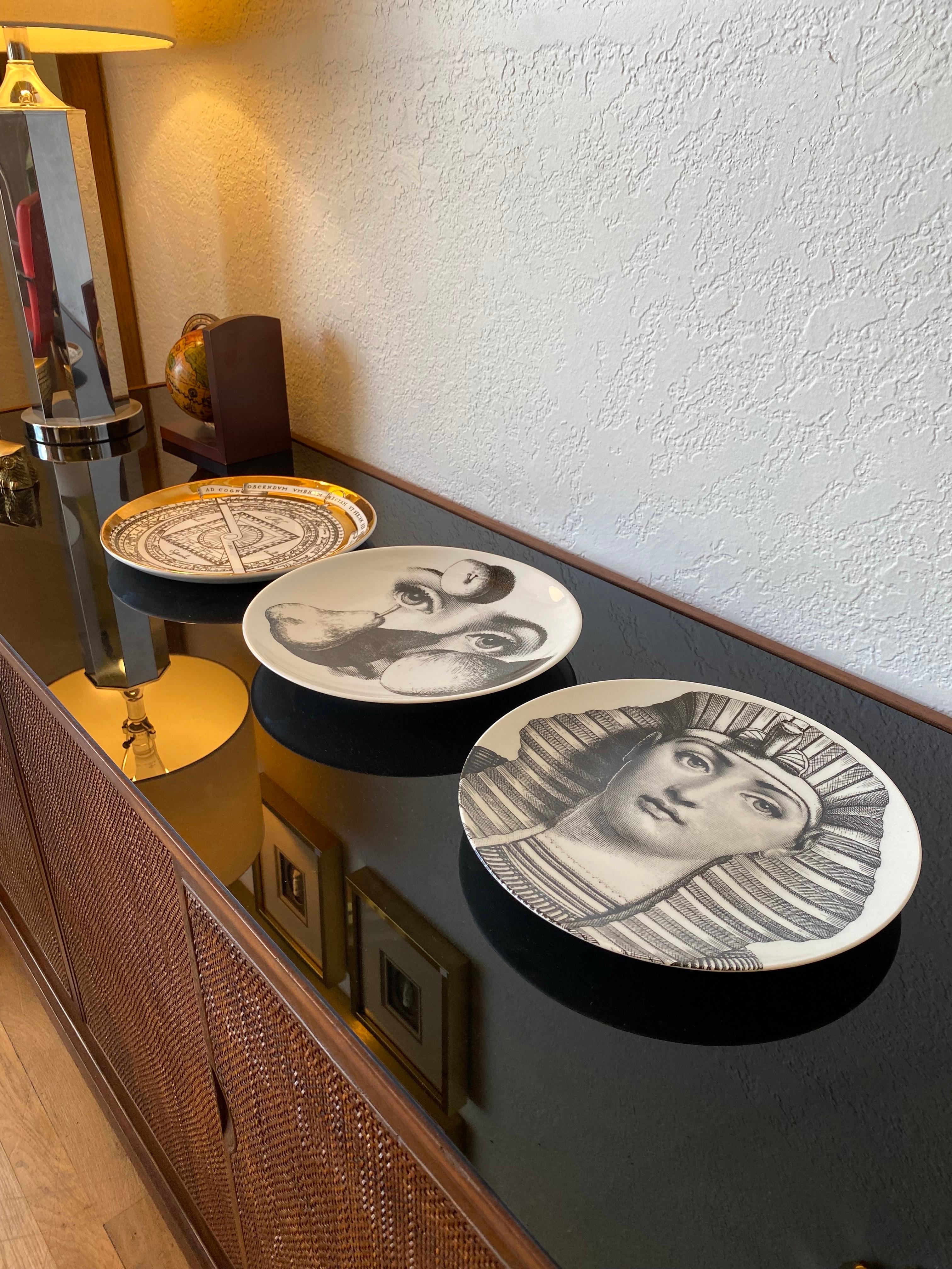 Fait main Fornasetti Plaque murale Tema E Variazioni N. 221 en vente