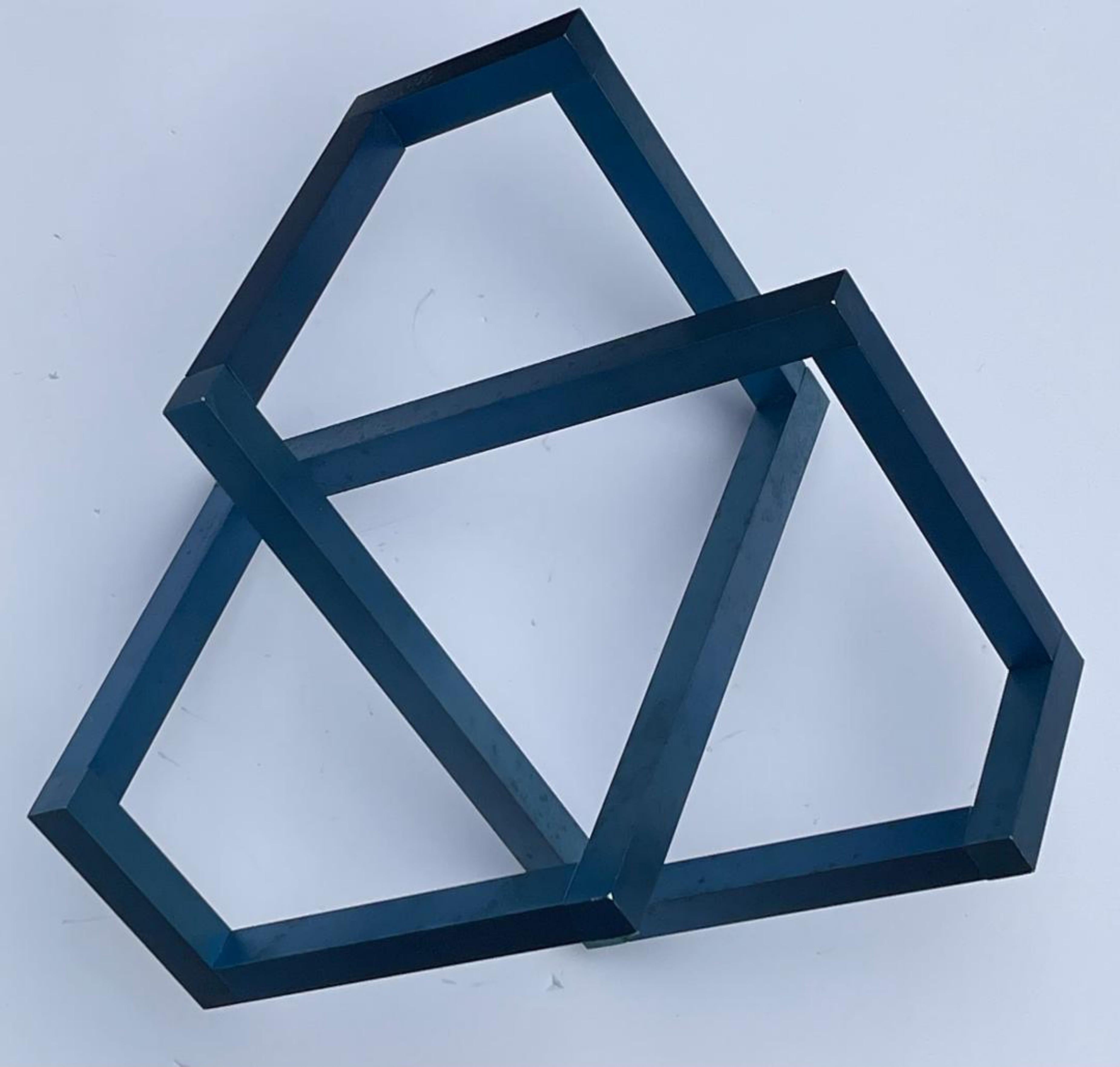 Forrest Myers
Untitled geometric abstraction, 1976
Painted aluminum
Signed in the metal with the artist's incised initials (FM) and stamp numbered 52/75; bears Treitel-Gratz foundry mark
15 × 13 1/2 × 6 in
Unframed
This painted aluminum sculpture