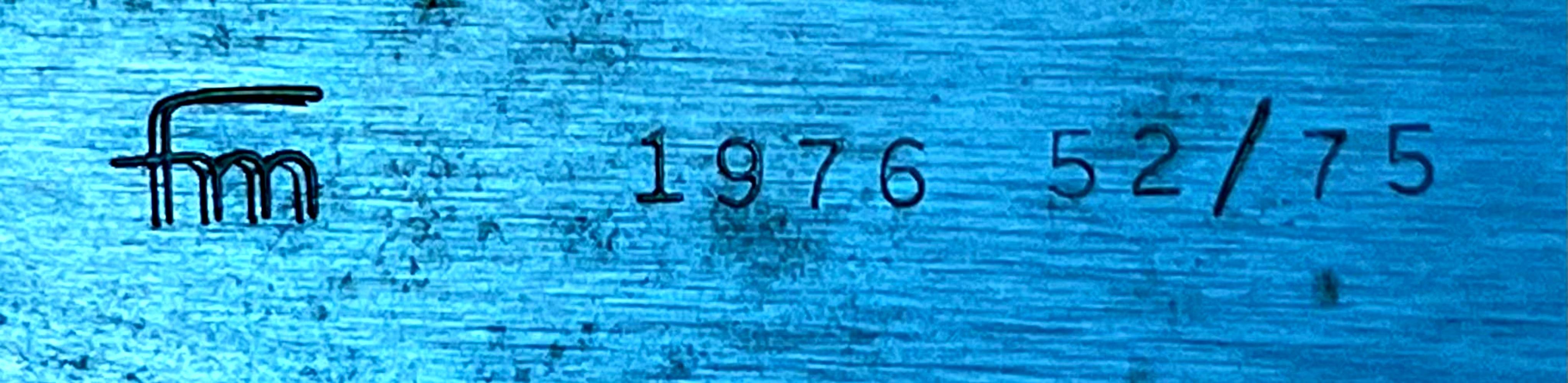 Forrest Myers
Abstraction géométrique sans titre, 1976
Aluminium peint
 Signé dans le métal avec les initiales incisées de l'artiste (FM) et cachet numéroté 52/75 ; porte la marque de la fonderie Treitel-Gratz
15 × 13 1/2 × 6 in
Non encadré
Cette