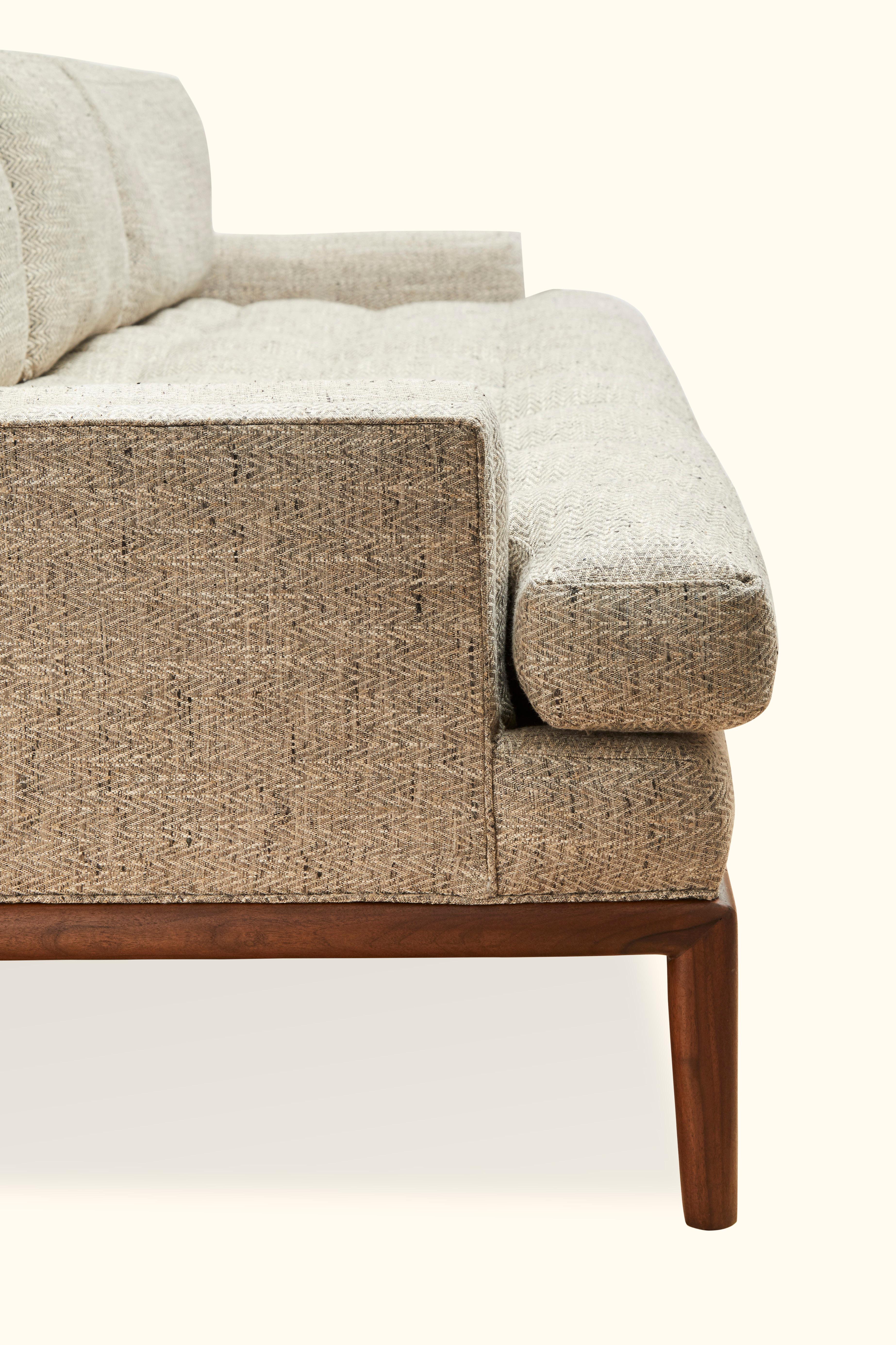 Forster-Sofa von Lawson-Fenning im Zustand „Neu“ in Los Angeles, CA