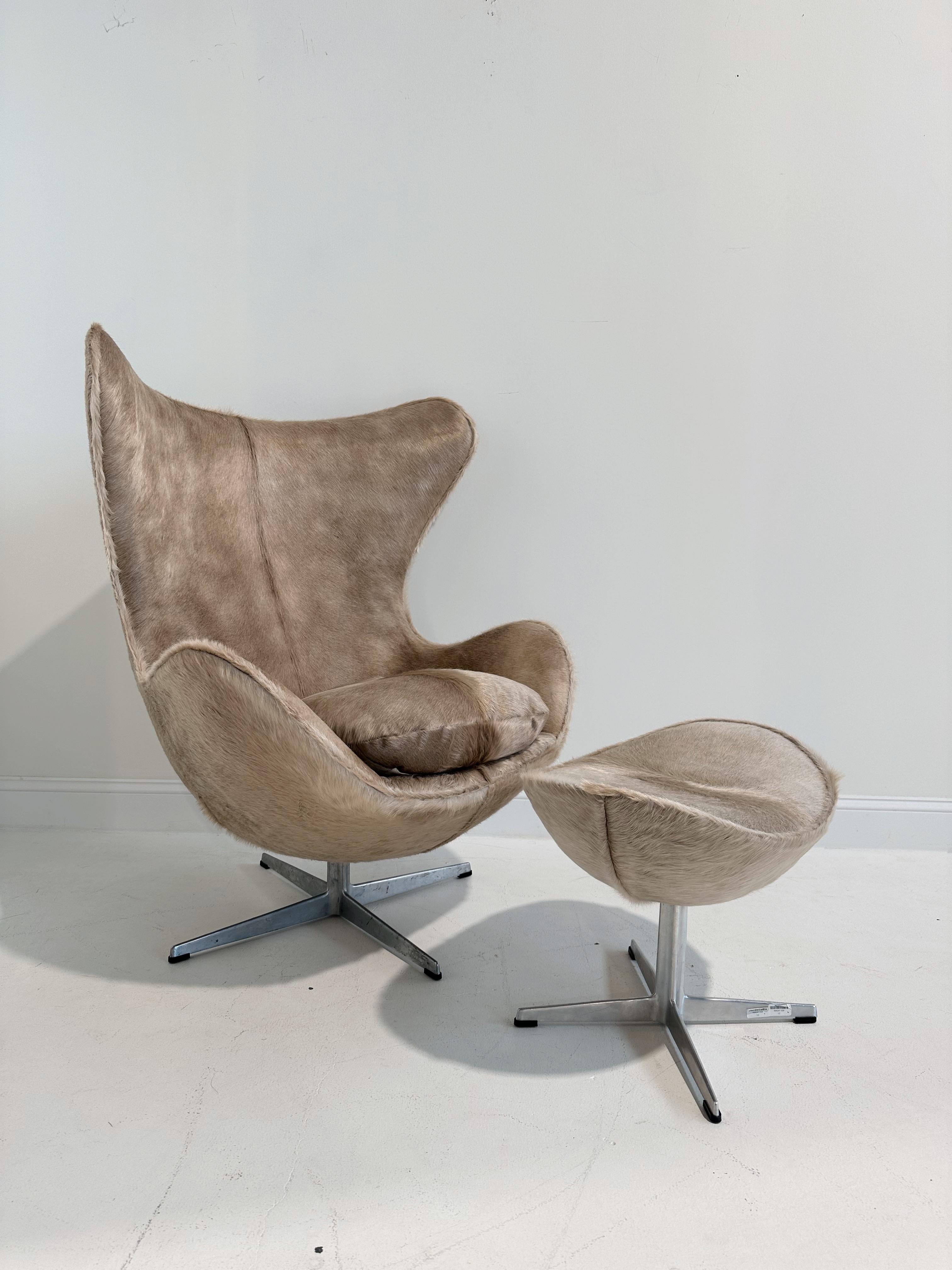 Forsyth Arne Jacobsen Egg Chair and Ottoman in Brazilian Cowhide 2