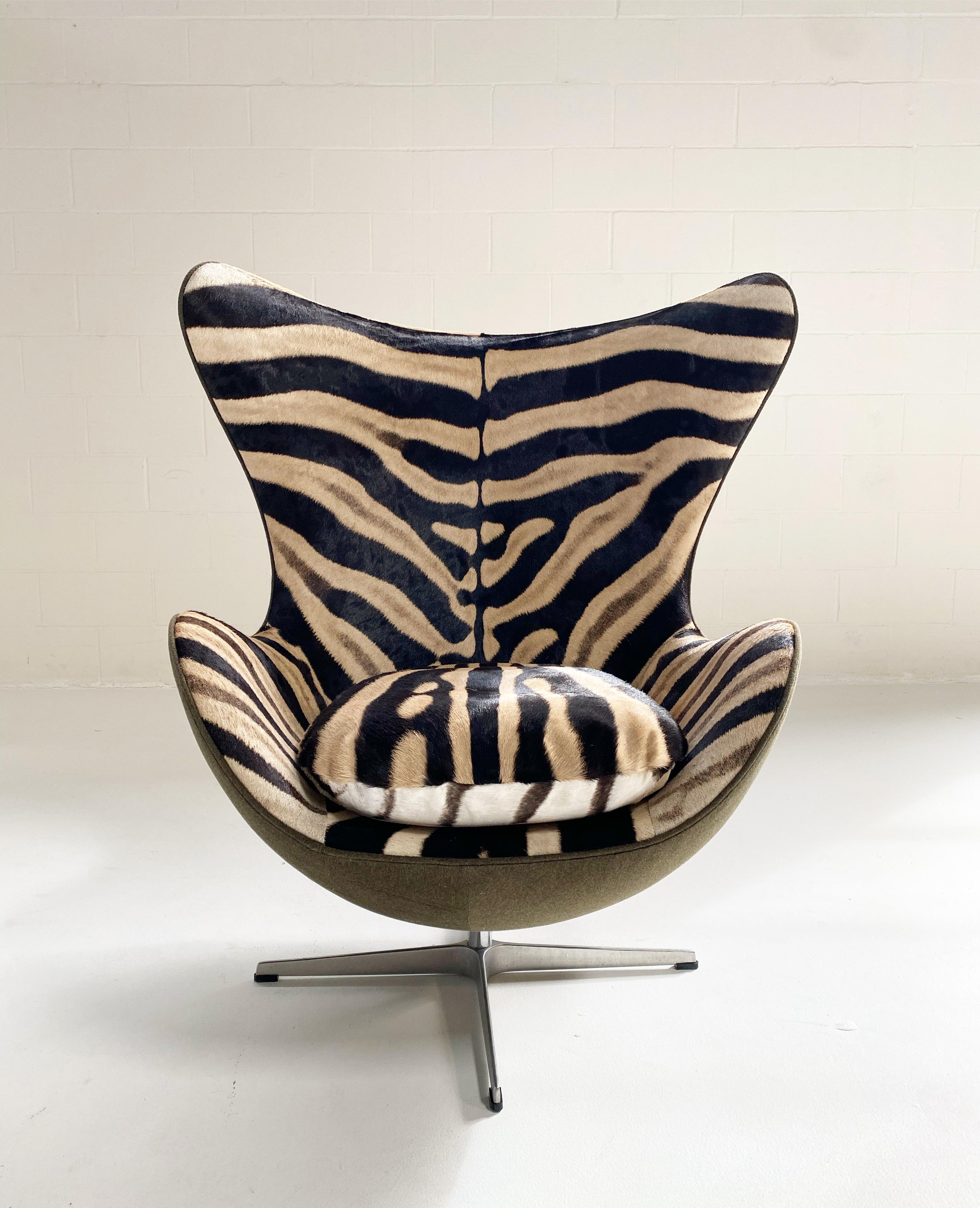Bespoke Arne Jacobsen Egg Chair and Ottoman in Zebra and Loro Piana Wool 3