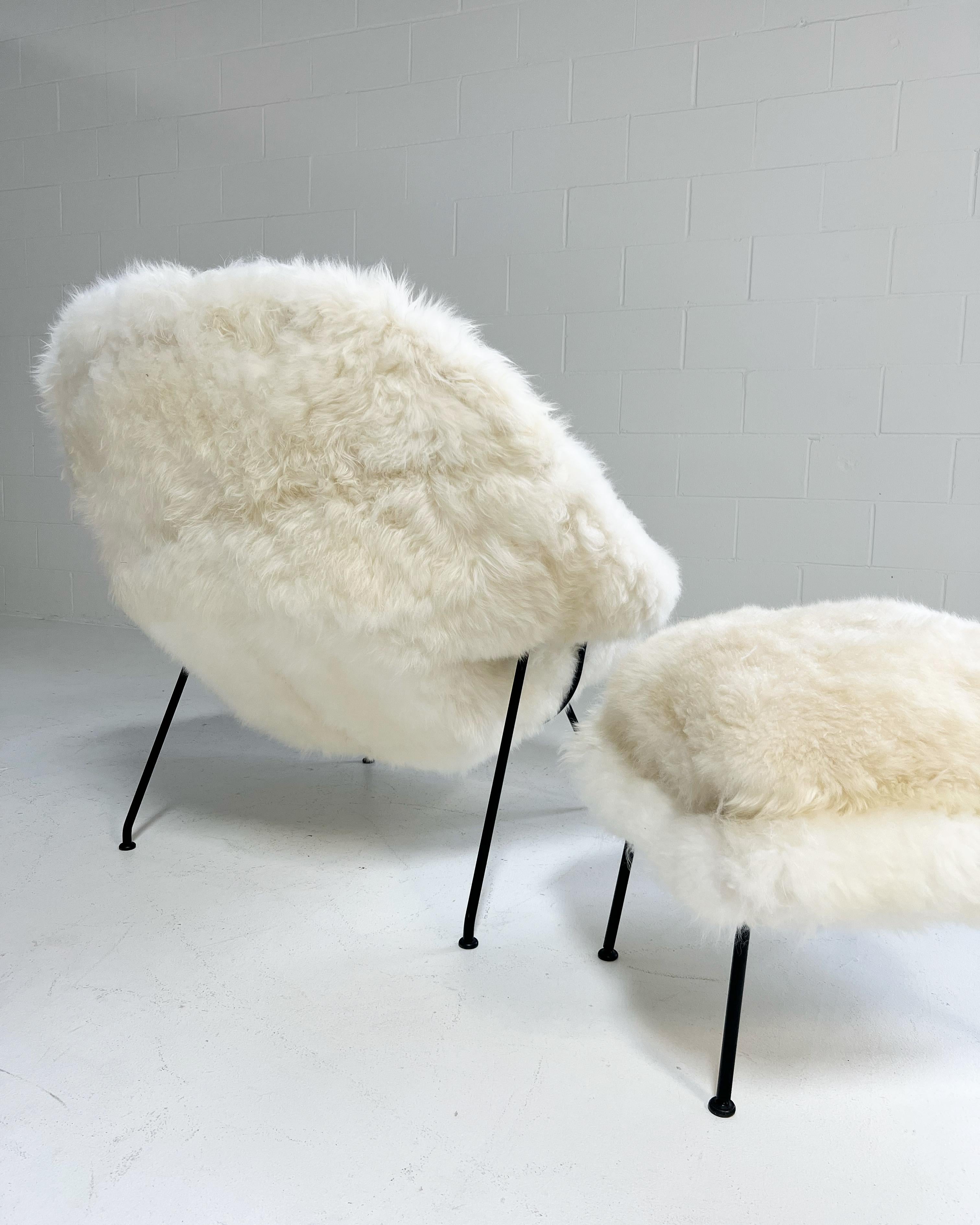 Forsyth Bespoke Eero Saarinen Womb Chair and Ottoman in Natural Cashmere For Sale 2