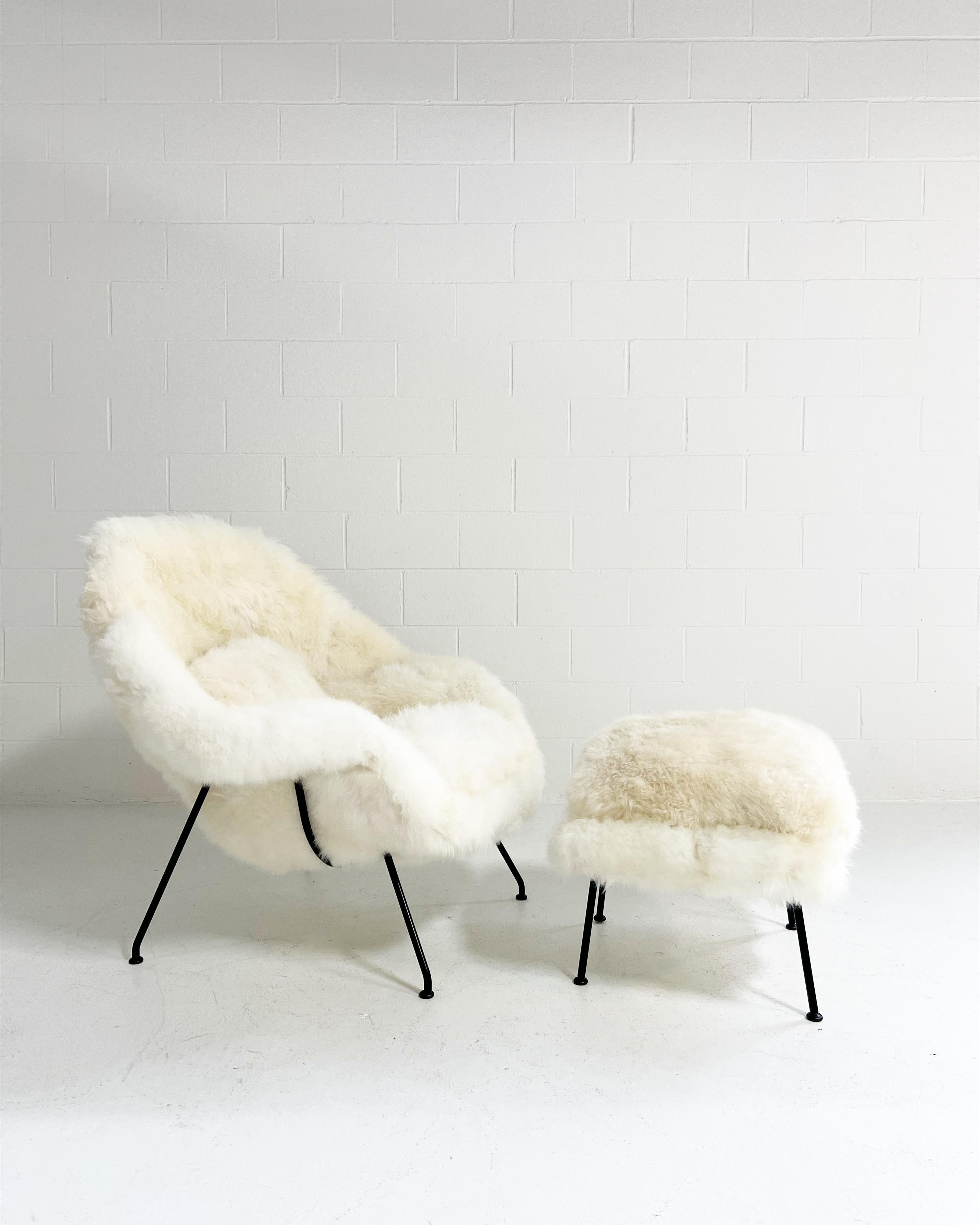 Forsyth Bespoke Eero Saarinen Womb Chair and Ottoman in Natural Cashmere For Sale 3