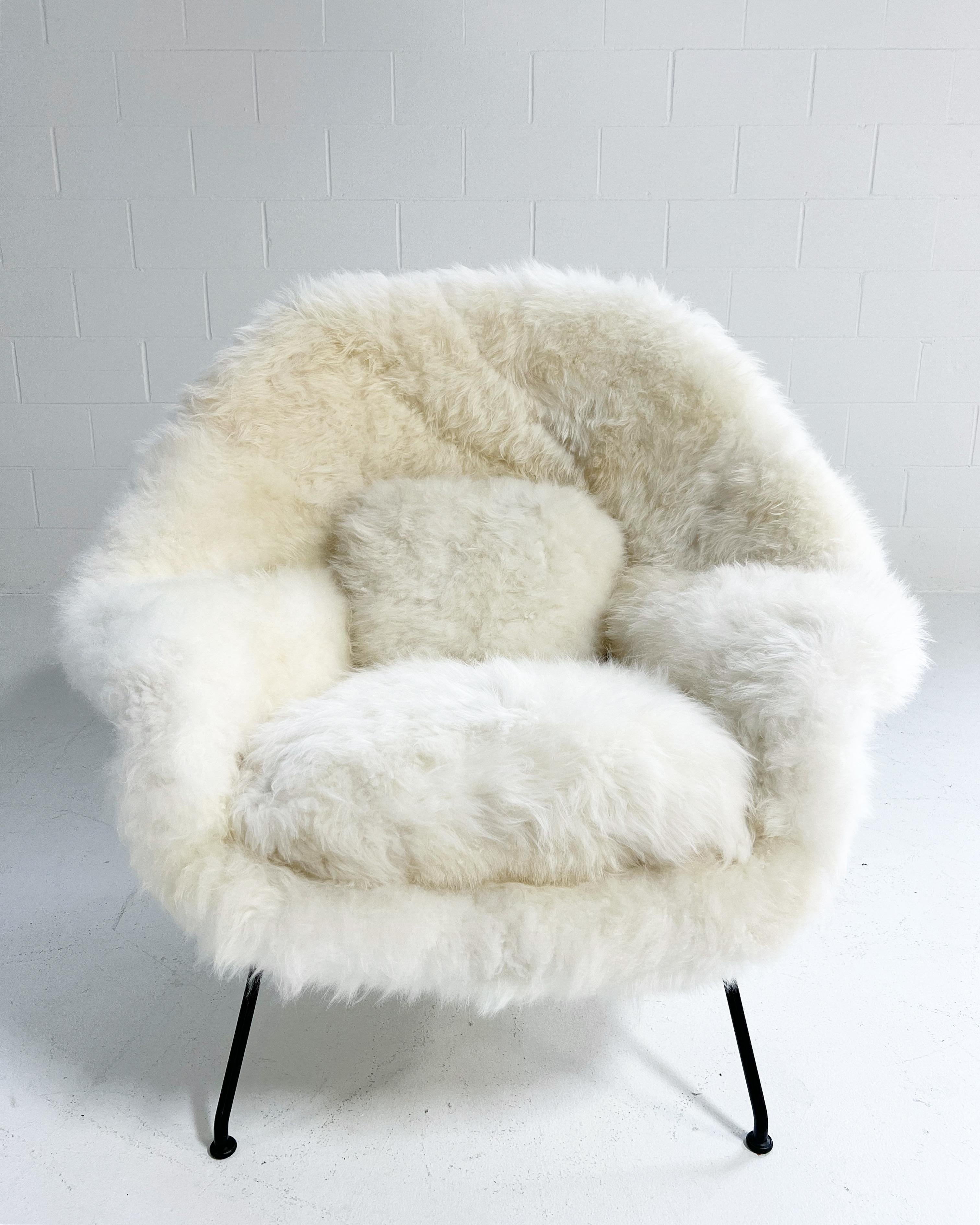 Forsyth Bespoke Eero Saarinen Womb Chair and Ottoman in Natural Cashmere For Sale 4