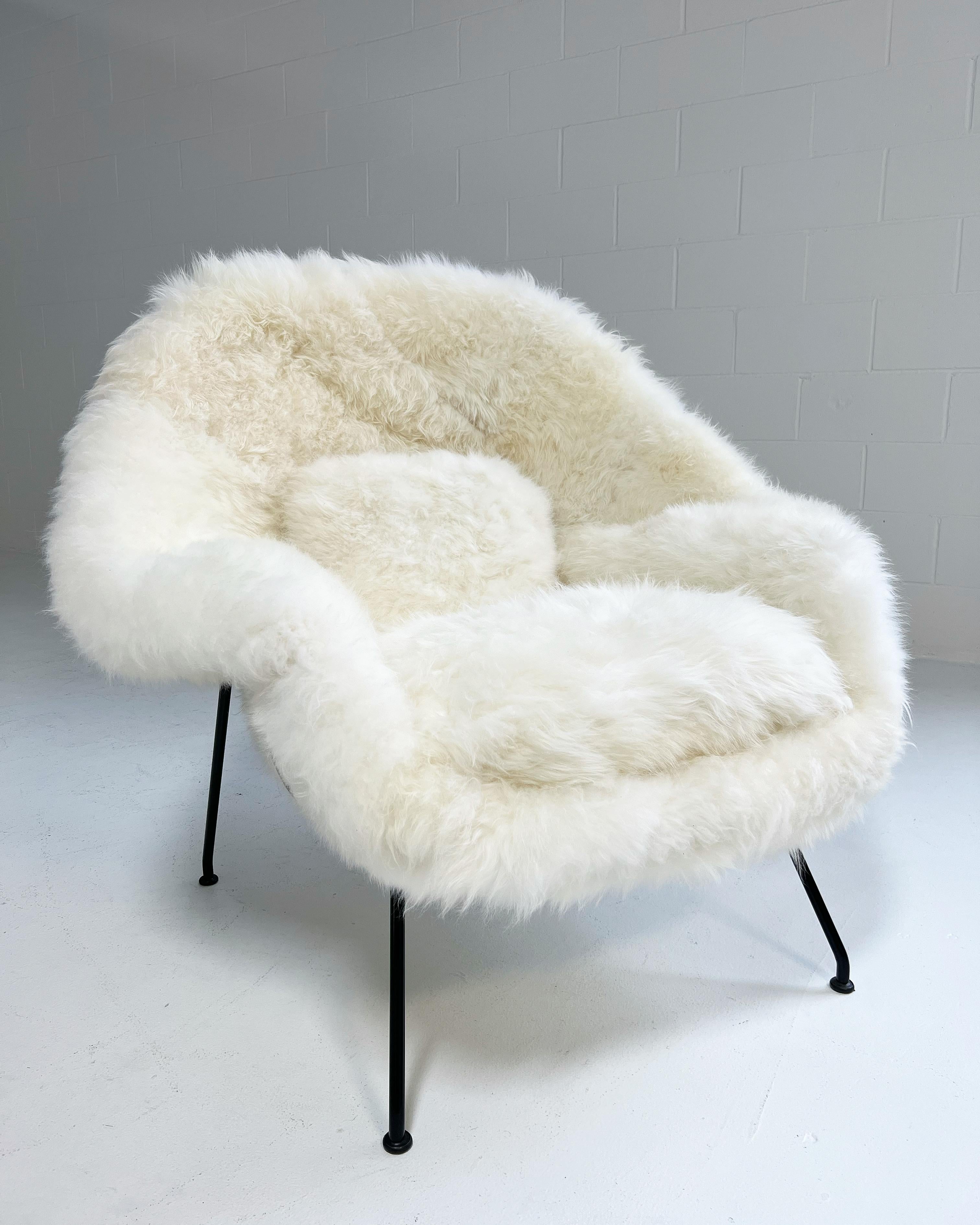 Forsyth Bespoke Eero Saarinen Womb Chair and Ottoman in Natural Cashmere For Sale 5