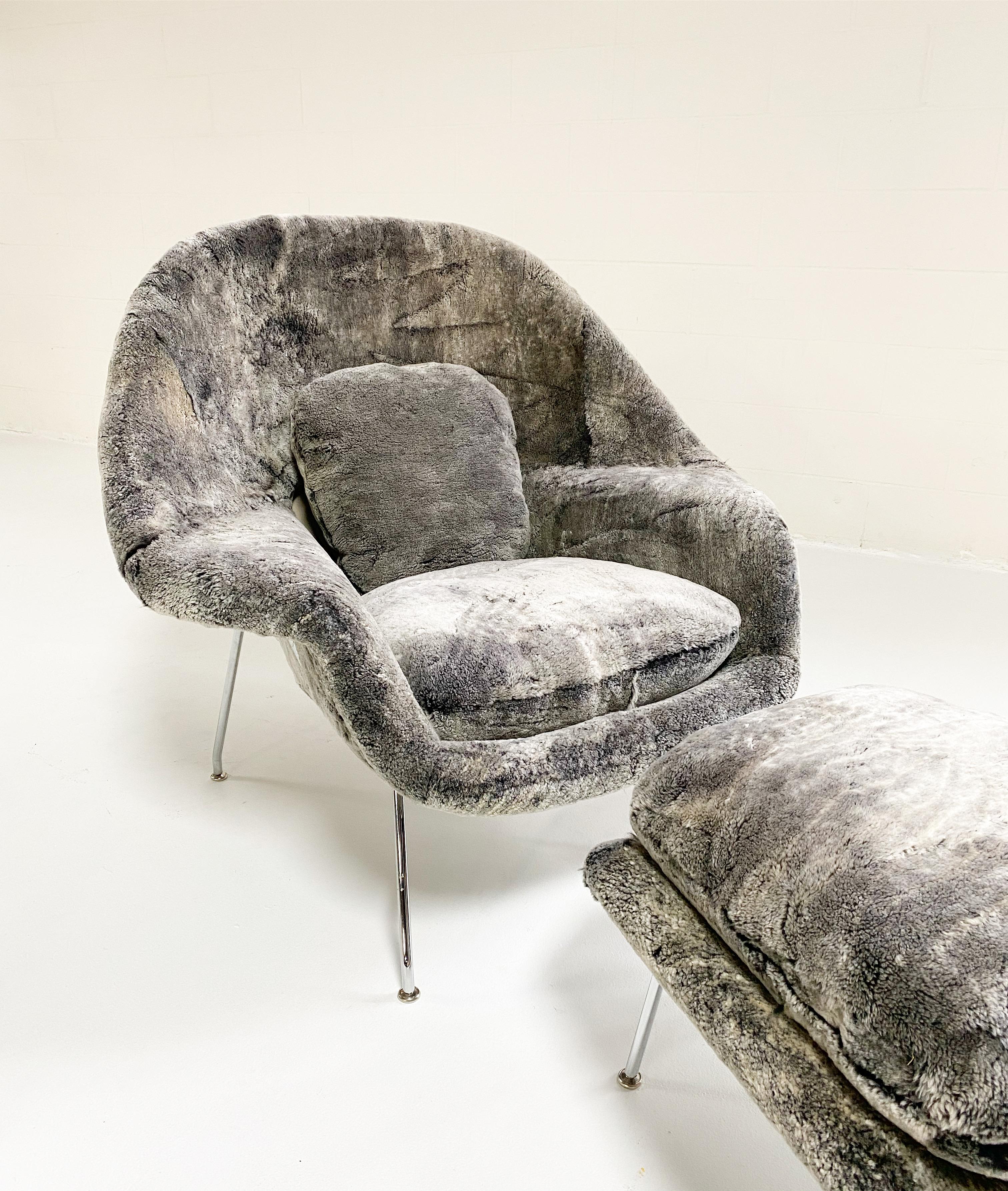 Forsyth Bespoke Eero Saarinen Womb Chair and Ottoman in Patagonia Shearling In Excellent Condition For Sale In SAINT LOUIS, MO
