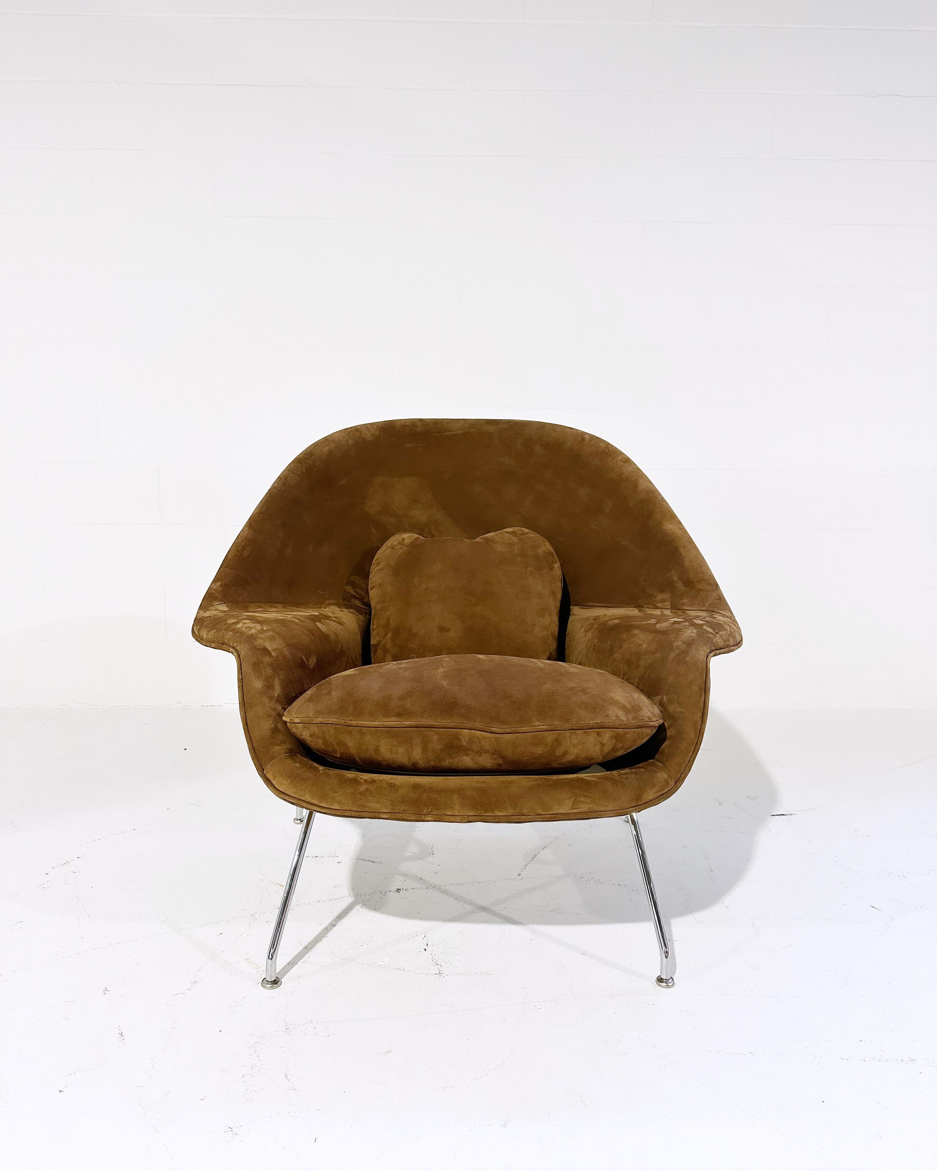 20th Century Forsyth Bespoke Eero Saarinen Womb Chair and Ottoman in Suede For Sale