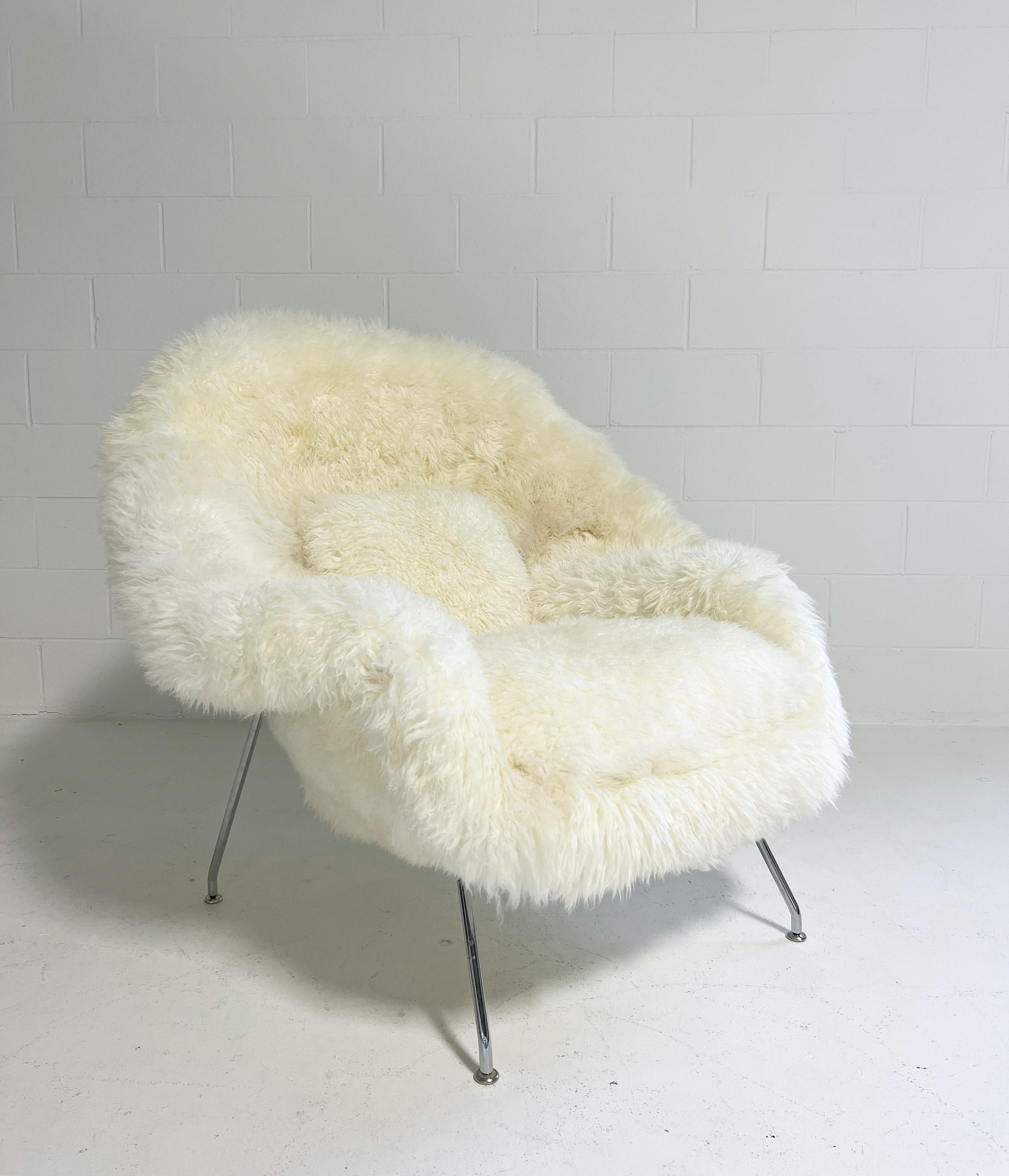 Bouclé Forsyth Bespoke Eero Saarinen Womb Chair and Ottoman in Wavy Sheepskin For Sale