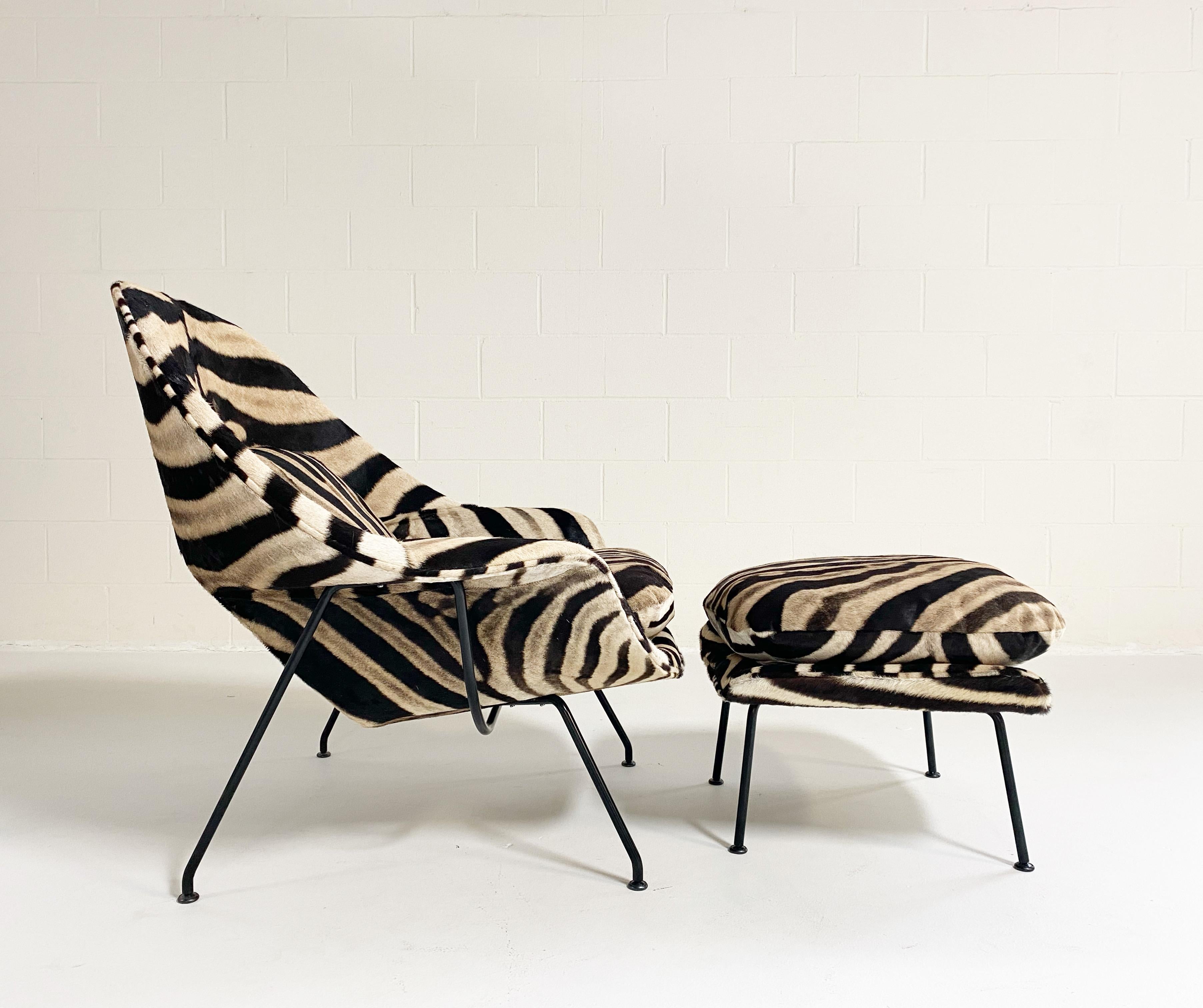 Silla y otomana Eero Saarinen Womb en cebra en venta 5
