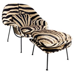 Chaise et pouf Womb d'Eero Saarinen en zébré