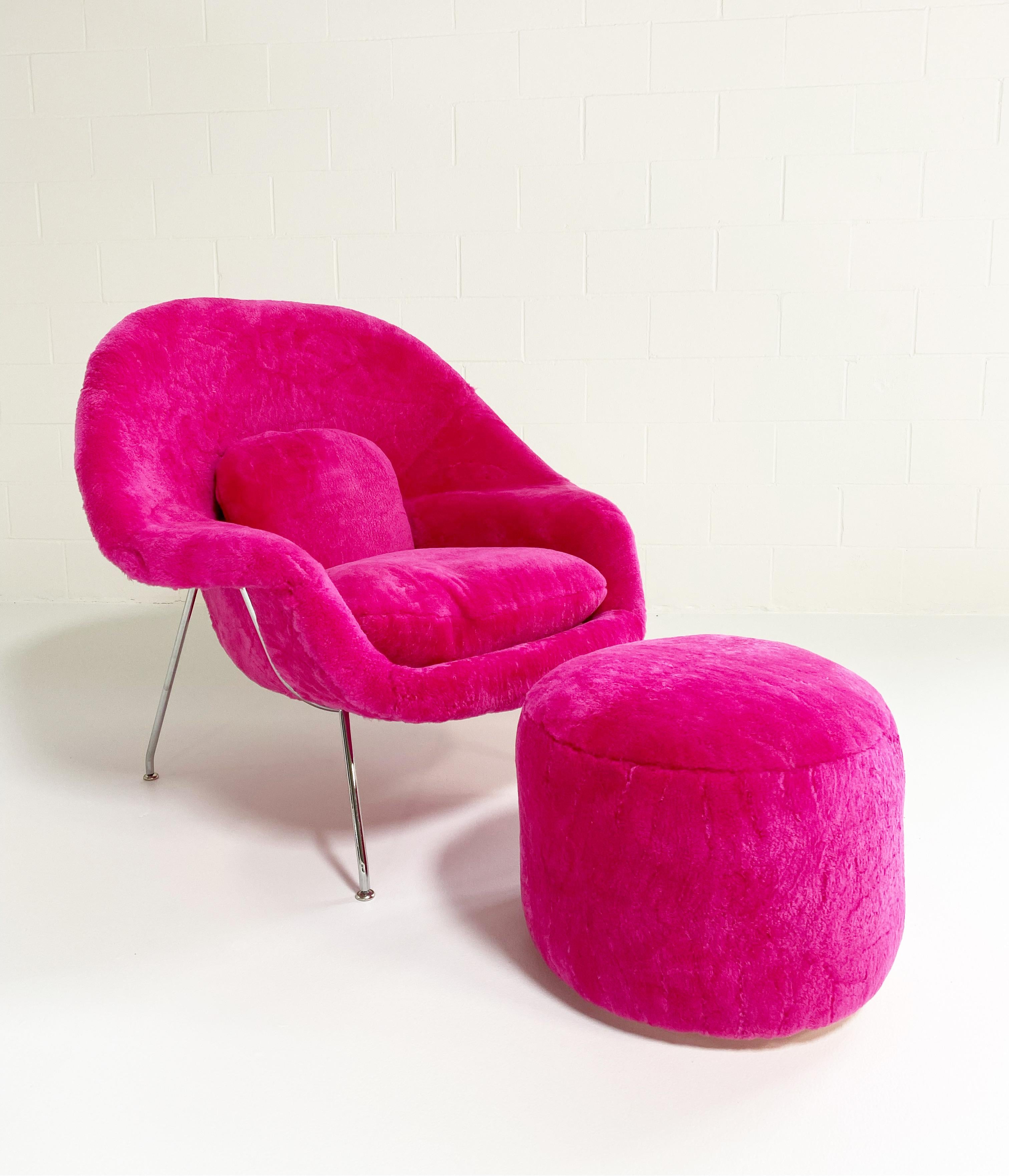 Forsyth Bespoke Eero Saarinen Womb Chair und Pouf Ottoman aus Patagonia Shearling im Angebot 3