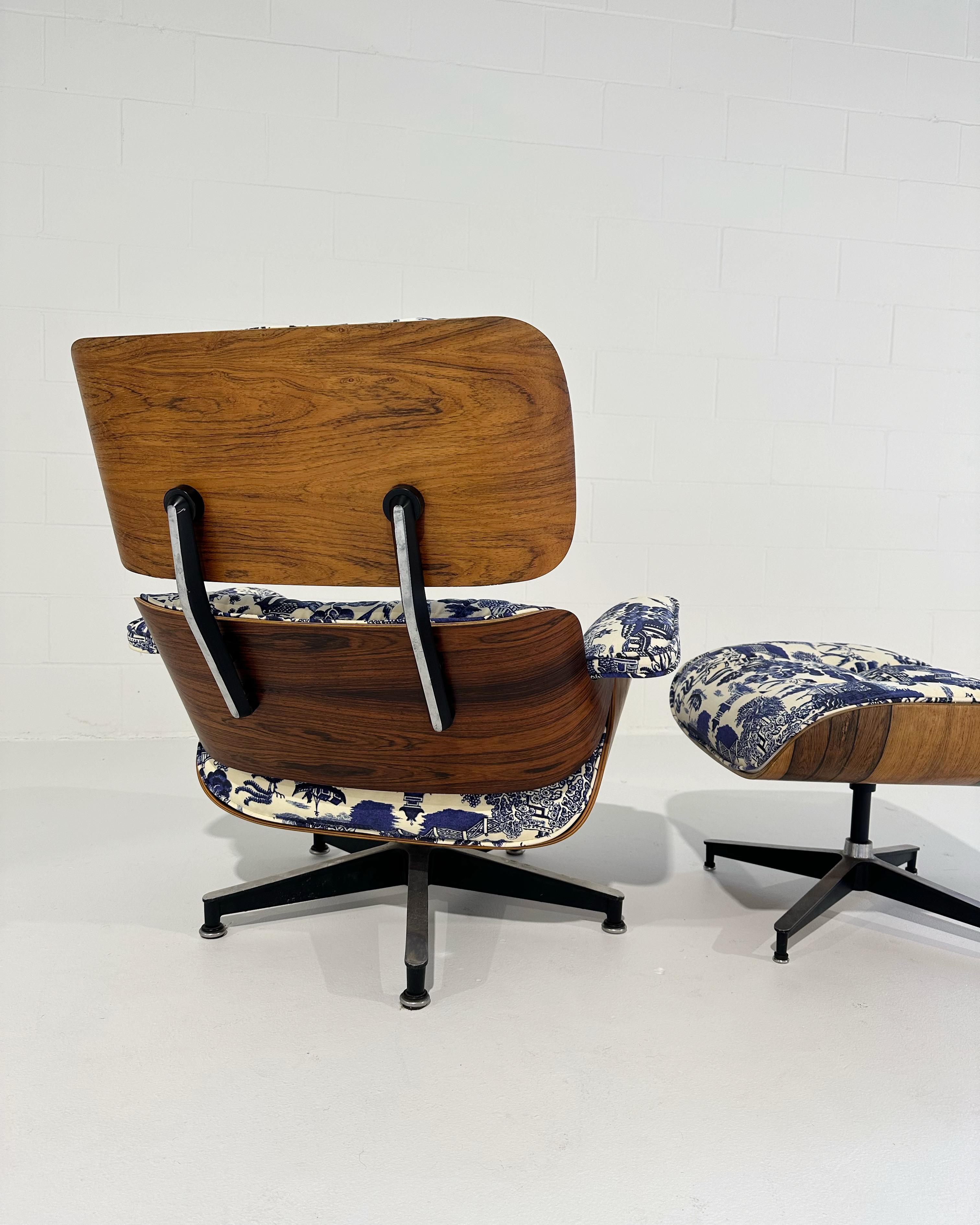 American Eames 670 Lounge Chair & 671 Ottoman in Beata Heuman Linen Cotton For Sale