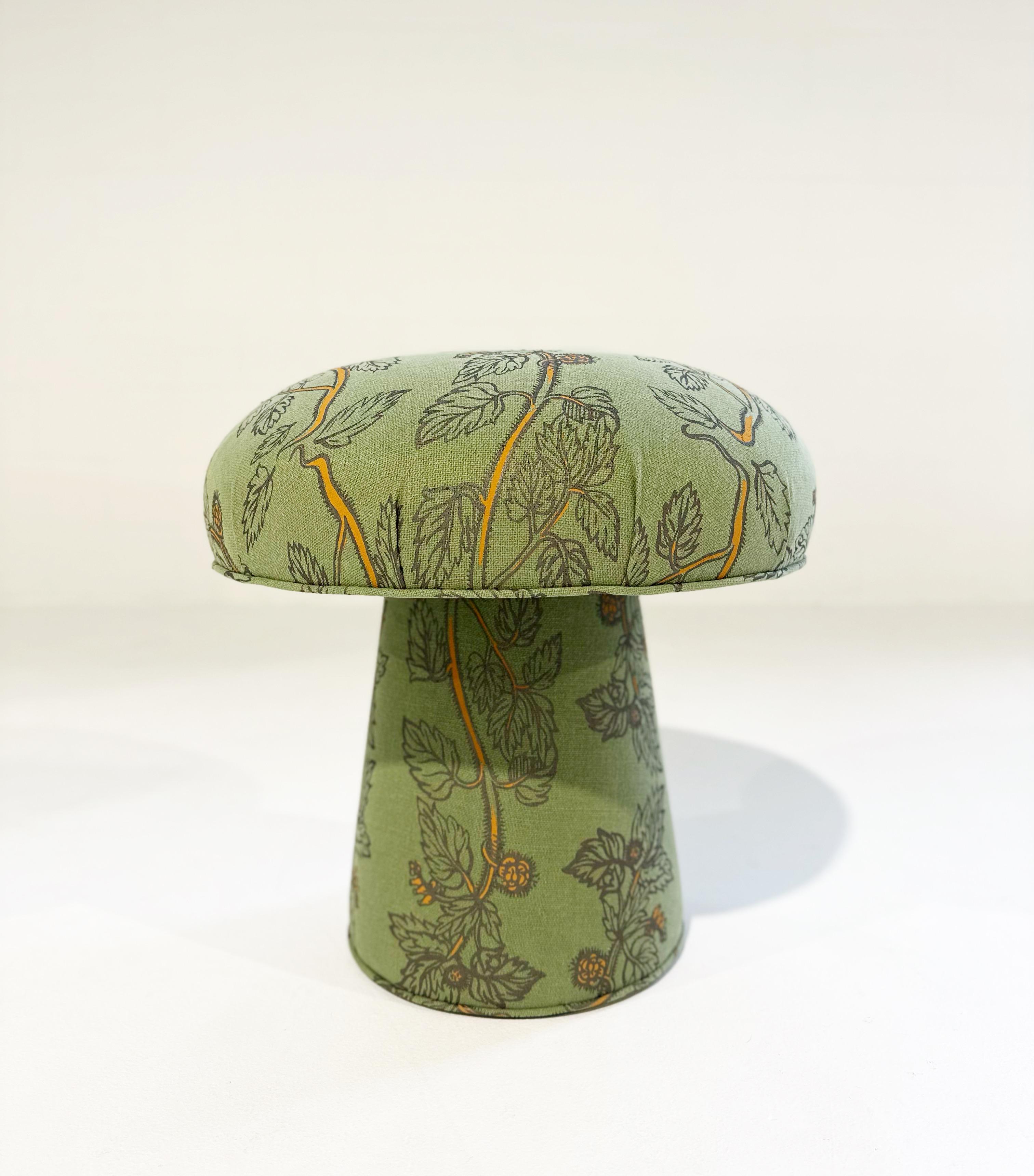 Forsyth Mushroom Pouf Ottoman in Beata Heuman Nettle Linen In New Condition For Sale In SAINT LOUIS, MO