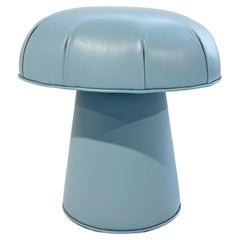 Pouf Mushroom de Forsyth en cuir bleu