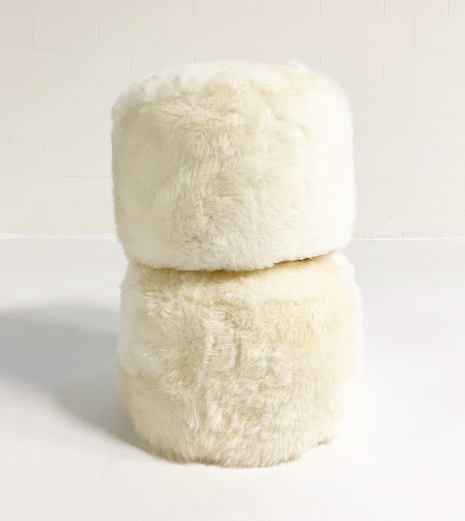 Forsyth Sheepskin Pouf Ottoman In New Condition For Sale In SAINT LOUIS, MO