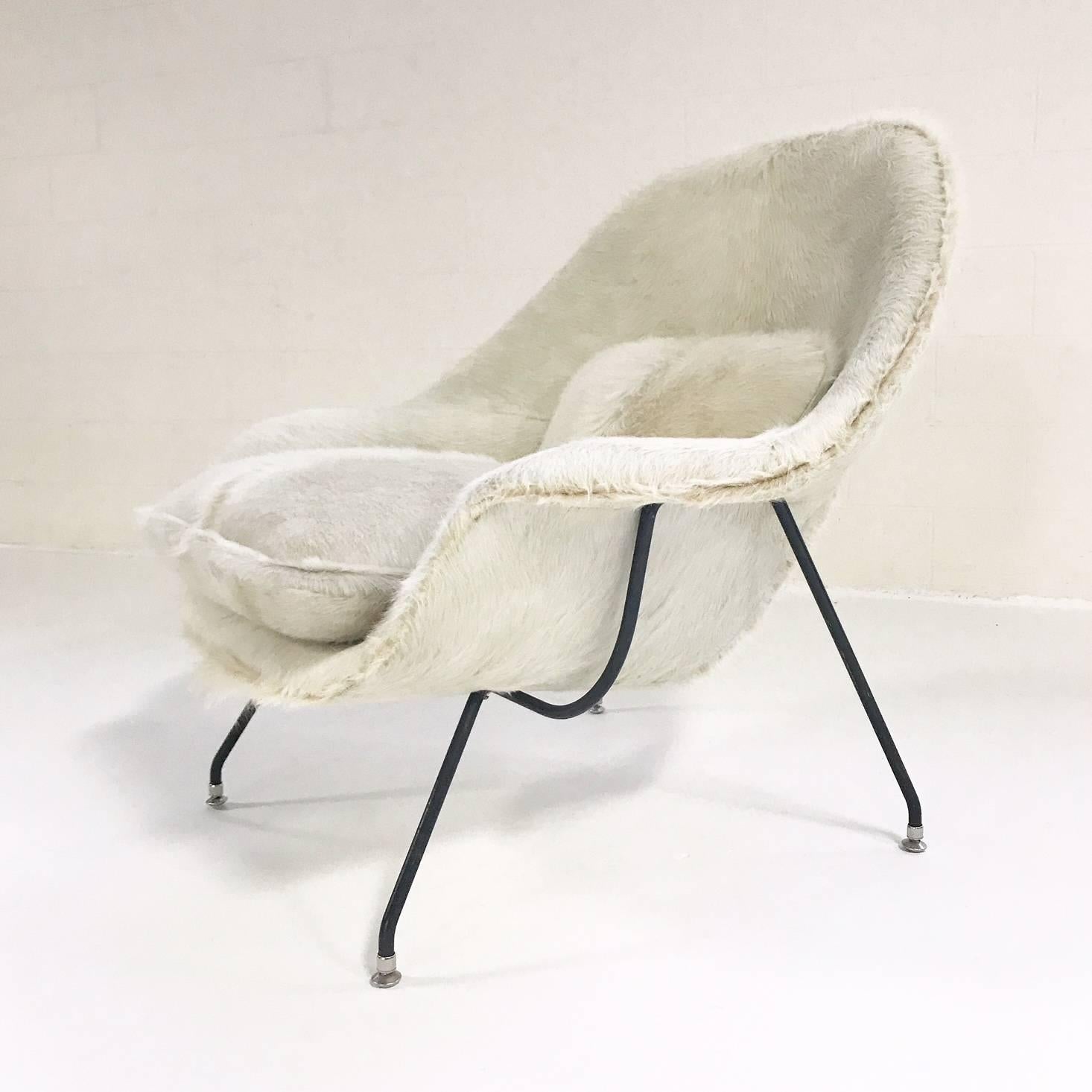 Mid-Century Modern Vintage Eero Saarinen Womb Chair Restored in Brazilian Cowhide