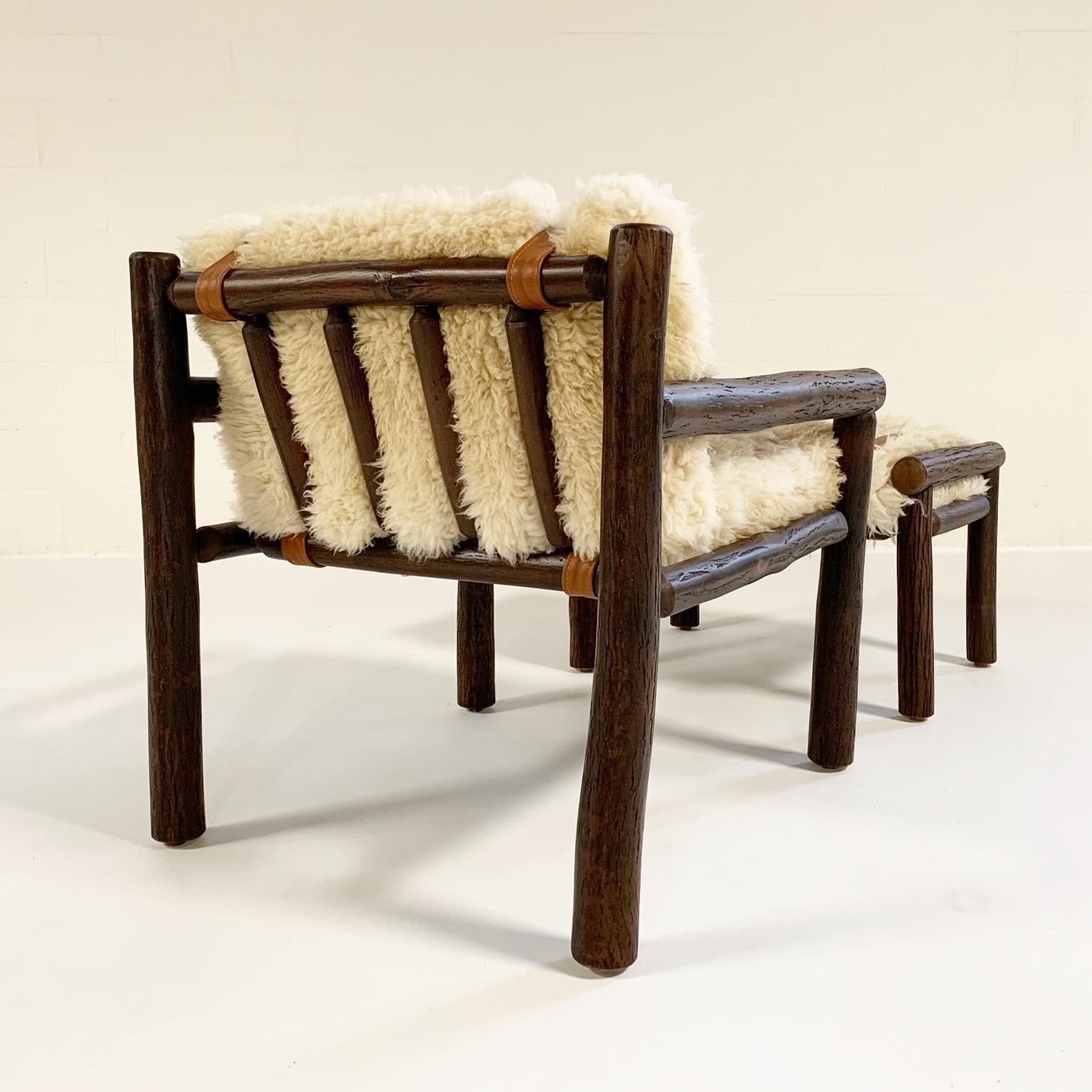 Forsyth X. Butte-Stuhl und Ottomane aus altem Hickoryholz mit maßgefertigten Schafslederkissen im Angebot 2
