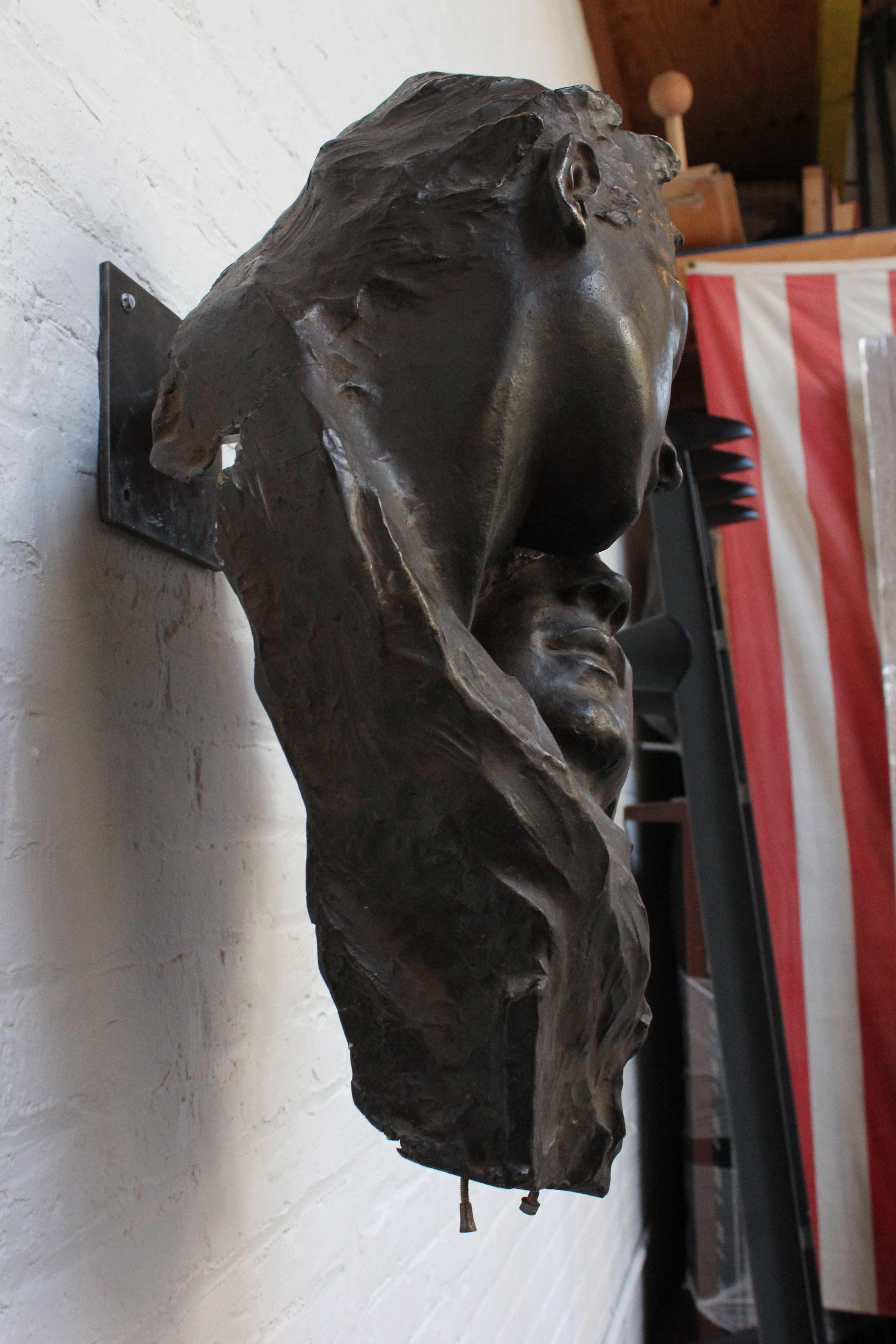 Fortini-Figurenrelief-Skulptur aus Bronzeguss (Italienisch) im Angebot