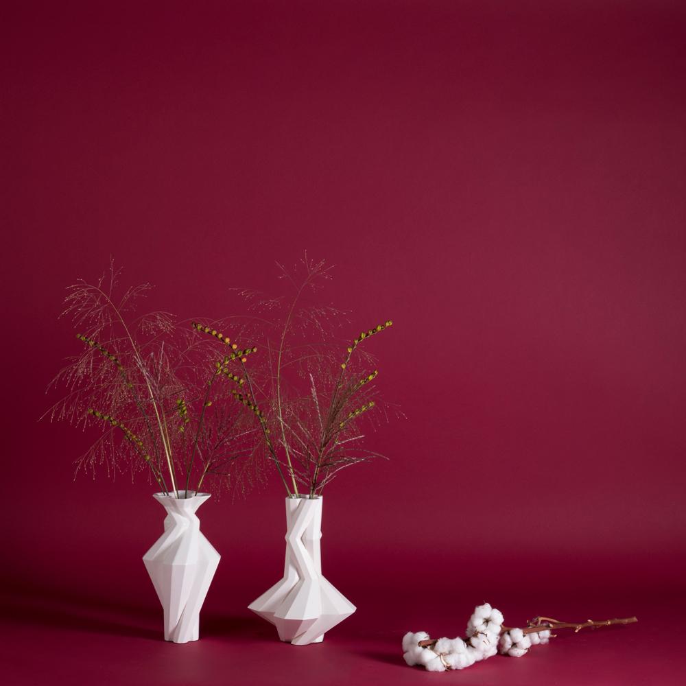 Moulage Vase Fortress Cupola en céramique blanche, par Lara Bohinc, en stock