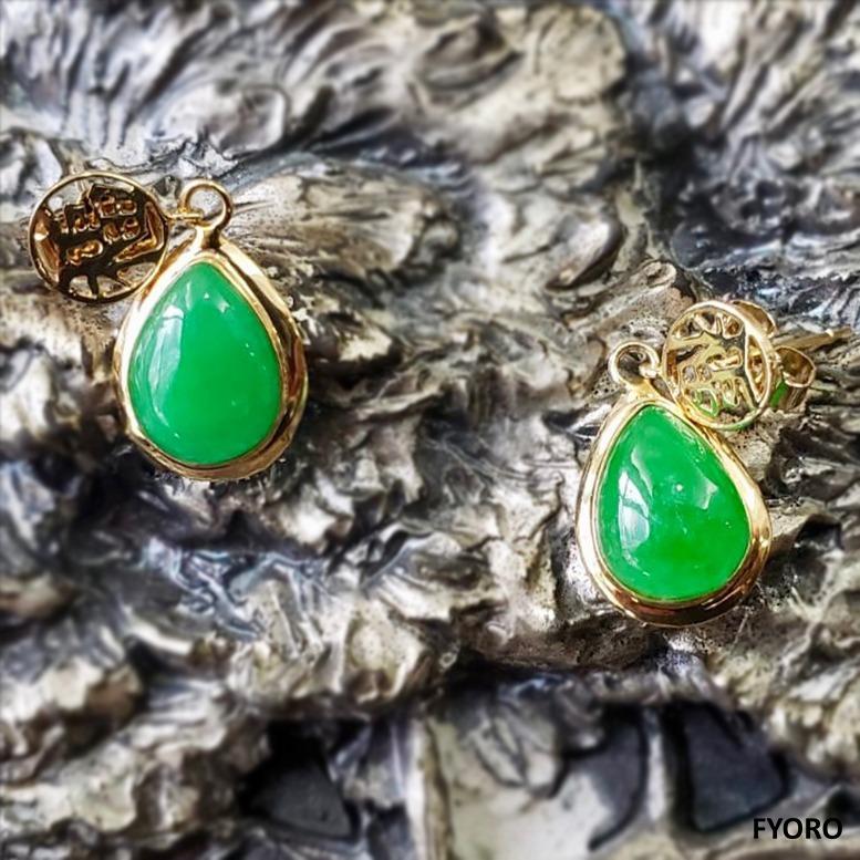 Fortune Drop Green Jade Earrings With 14K Solid Yellow Gold In New Condition For Sale In Kowloon, HK