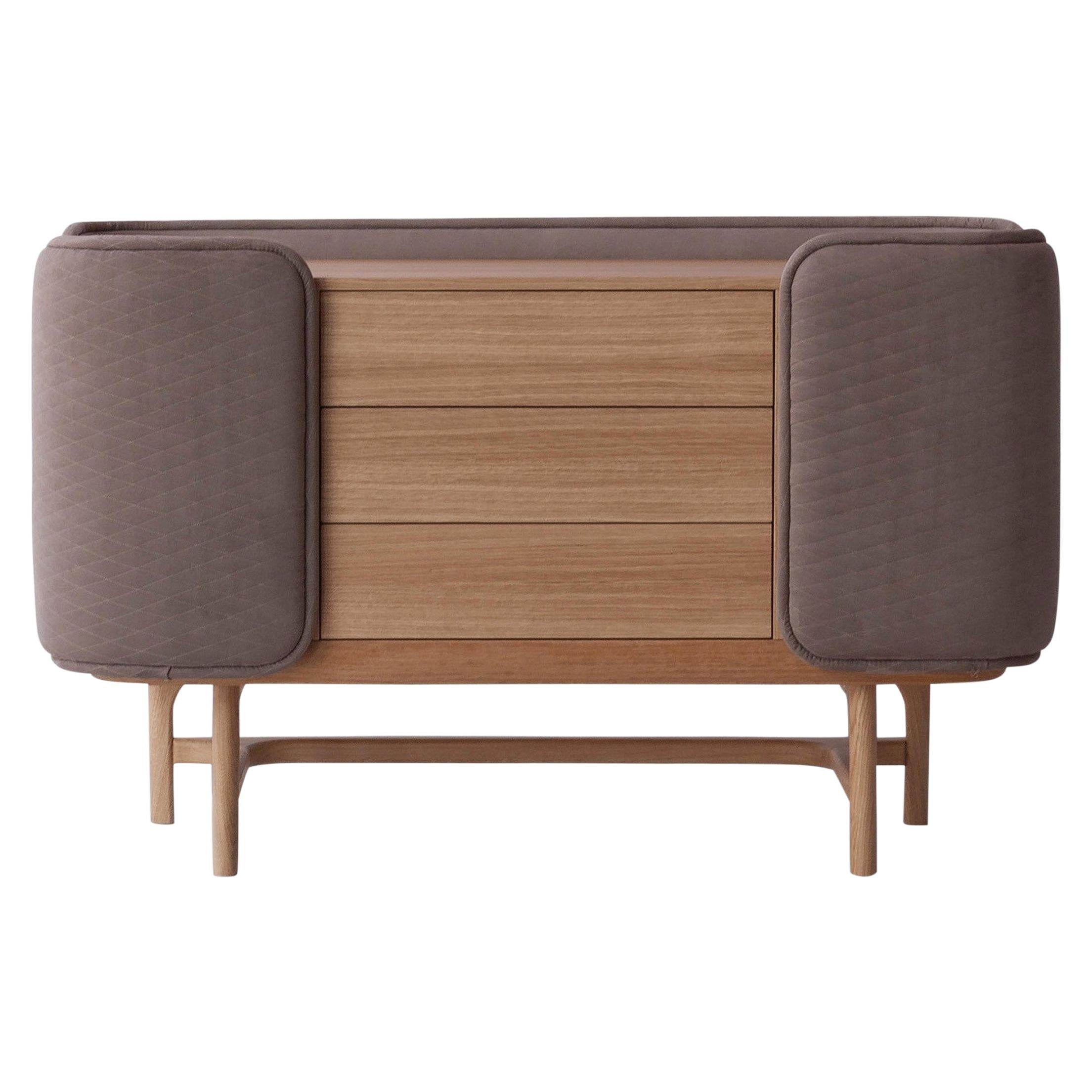Fortune ii, Contemporary Oak Vanity Upholstered in Premium Calf For