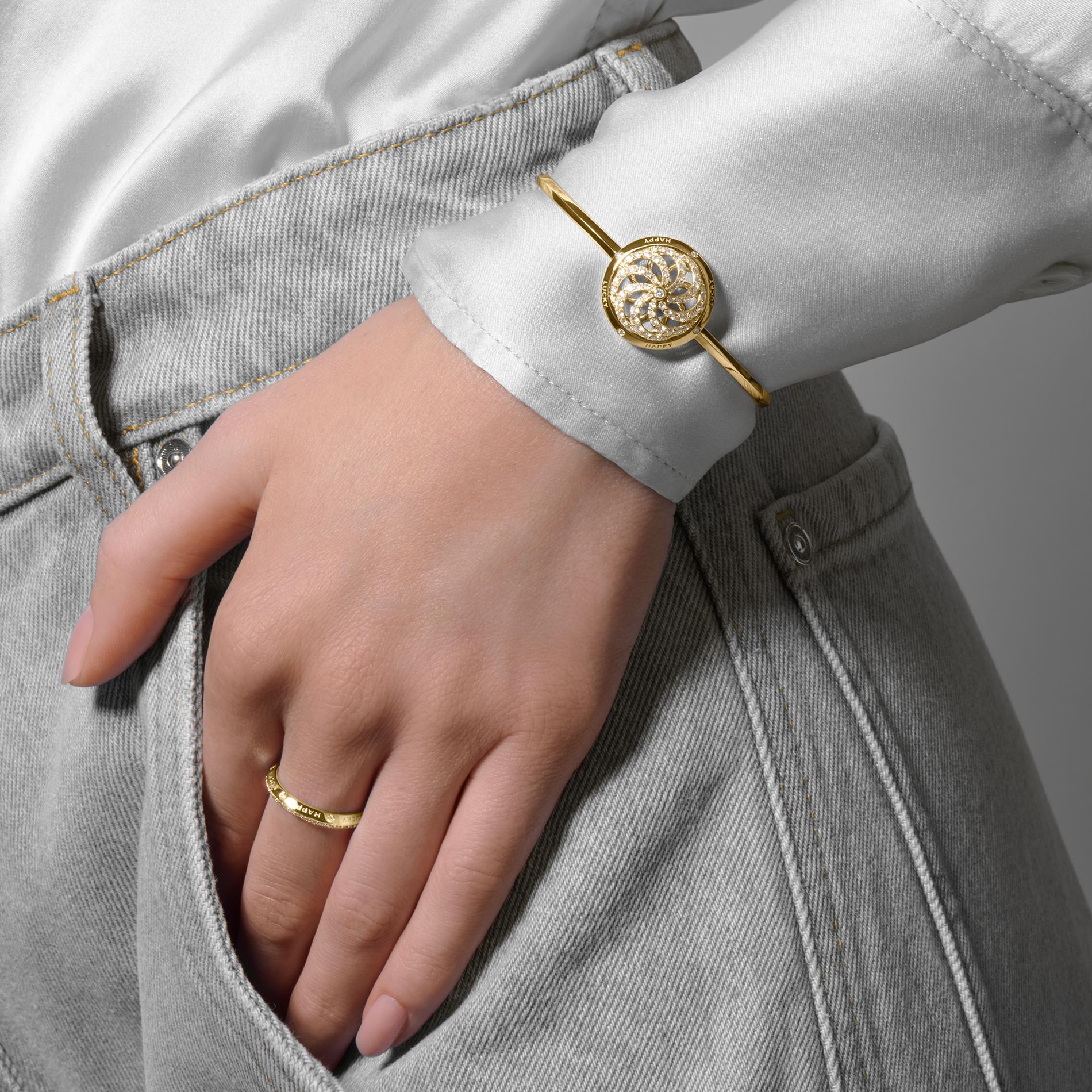 Women's or Men's Fortune Kinetic Bracelet in Yellow Gold For Sale