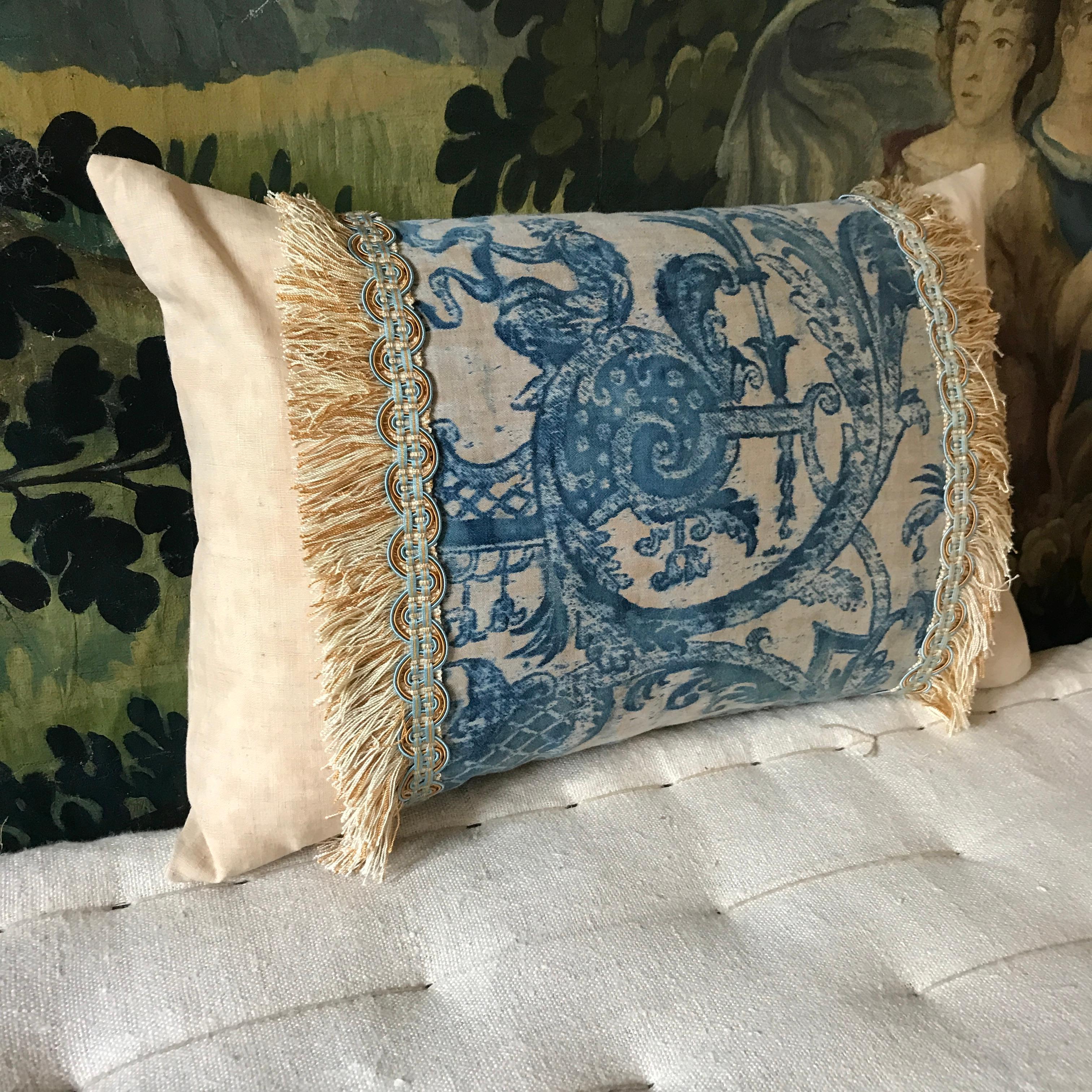 Fortuny Cushion  In Good Condition In Salisbury, GB