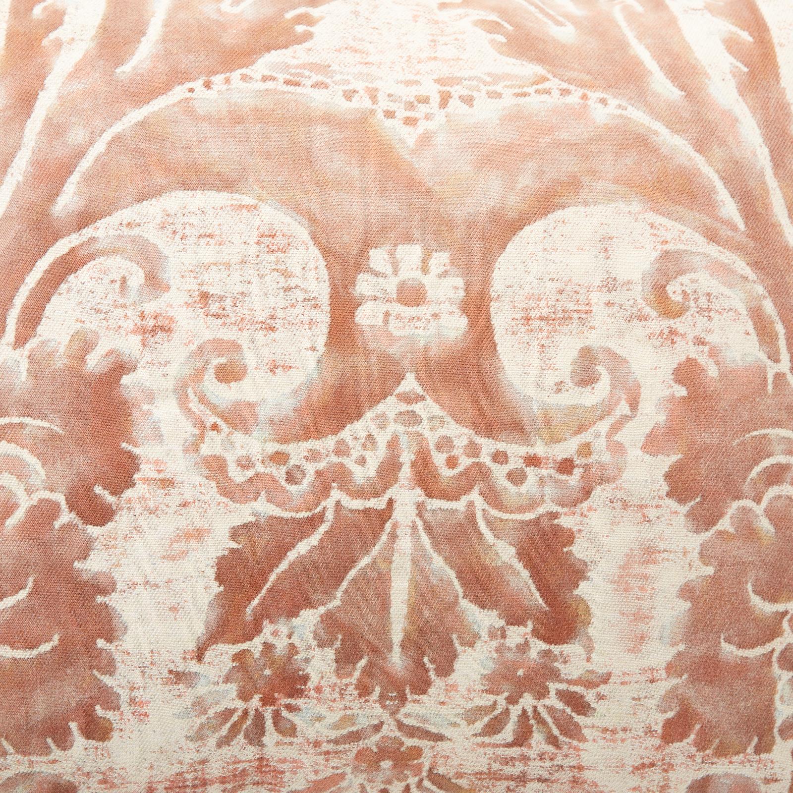 Américain Coussin en tissu Fortuny à motifs glycine, nouvellement réalisé avec un tissu vintage en vente