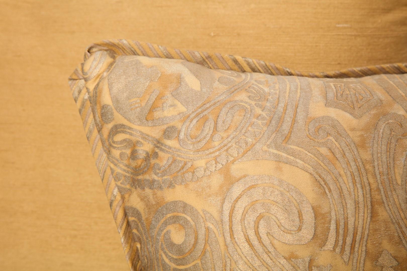 Fortuny Fabric Cushions in the Peruviano Pattern In Excellent Condition In New York, NY
