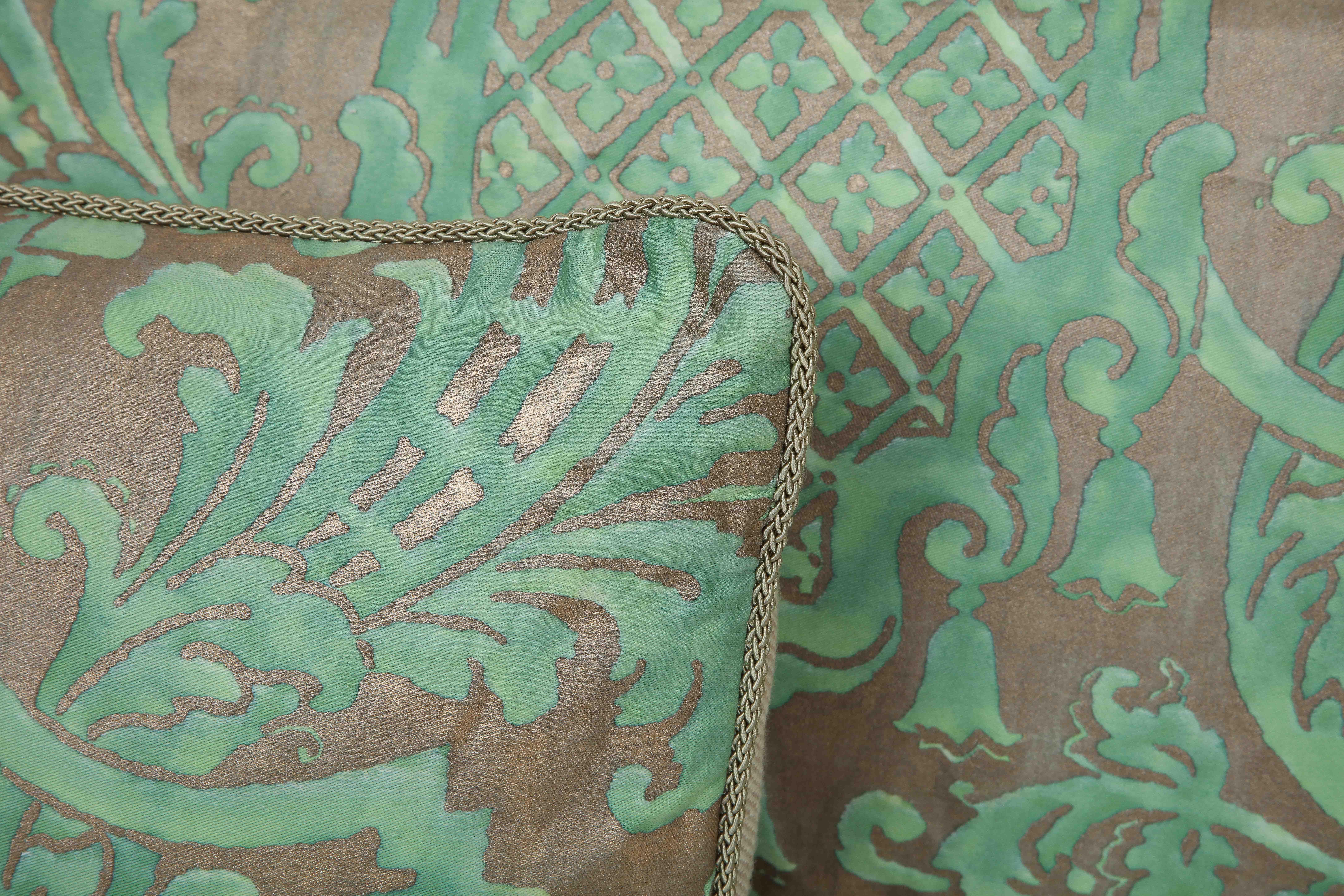 Fortuny Pillow in Green and Grey In Excellent Condition In New York, NY