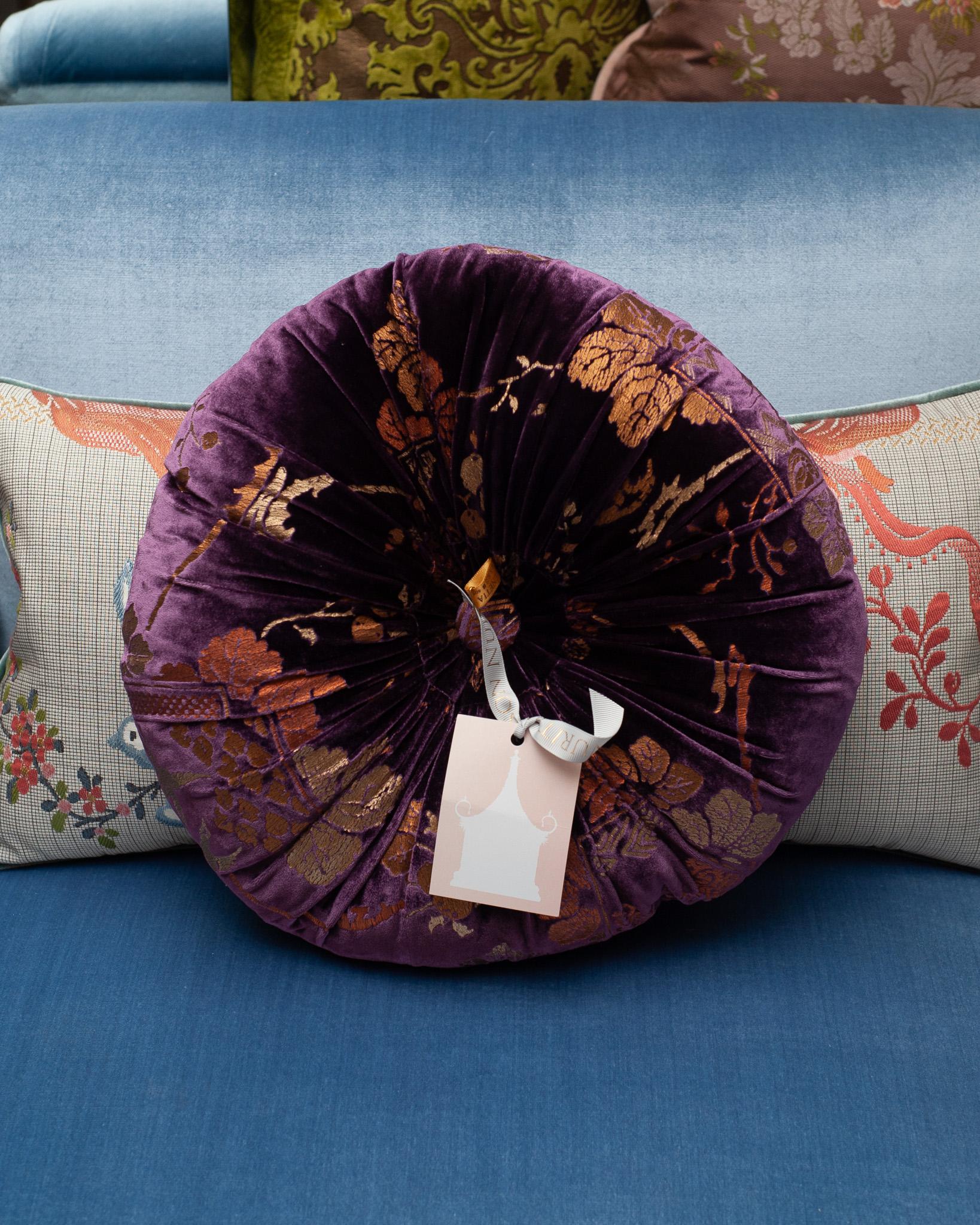 Fortuny / Venetia Studium Round Deep Purple and Gold Velvet Pillow In New Condition For Sale In Toronto, ON