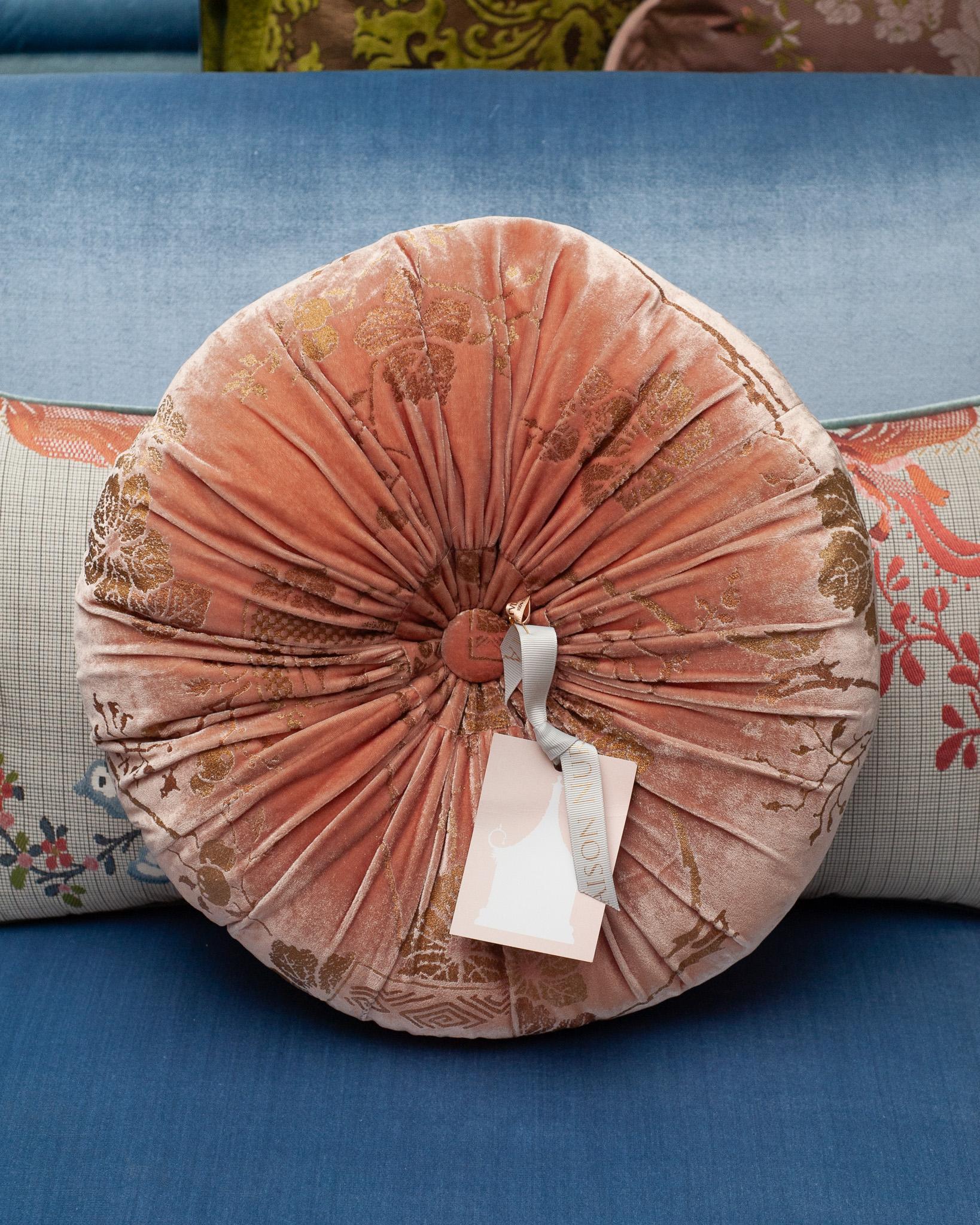 Fortuny / Venetia Studium Round Soft Pink and Gold Velvet Pillow In New Condition For Sale In Toronto, ON