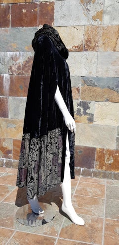 FORTUNY Venice Antique Hand-painted Silk-Screened Velvet Deco' Cape.