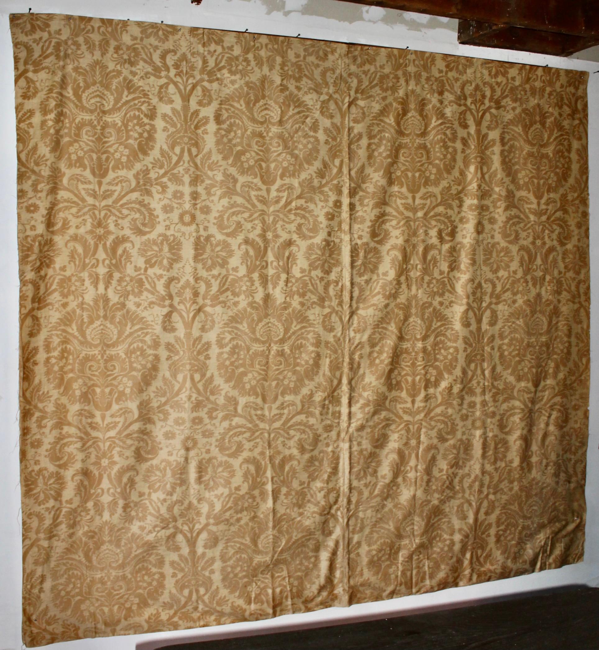 Vintage (1920's) Mariano Fortuny 'de Medici' pattern fabric. Two 48