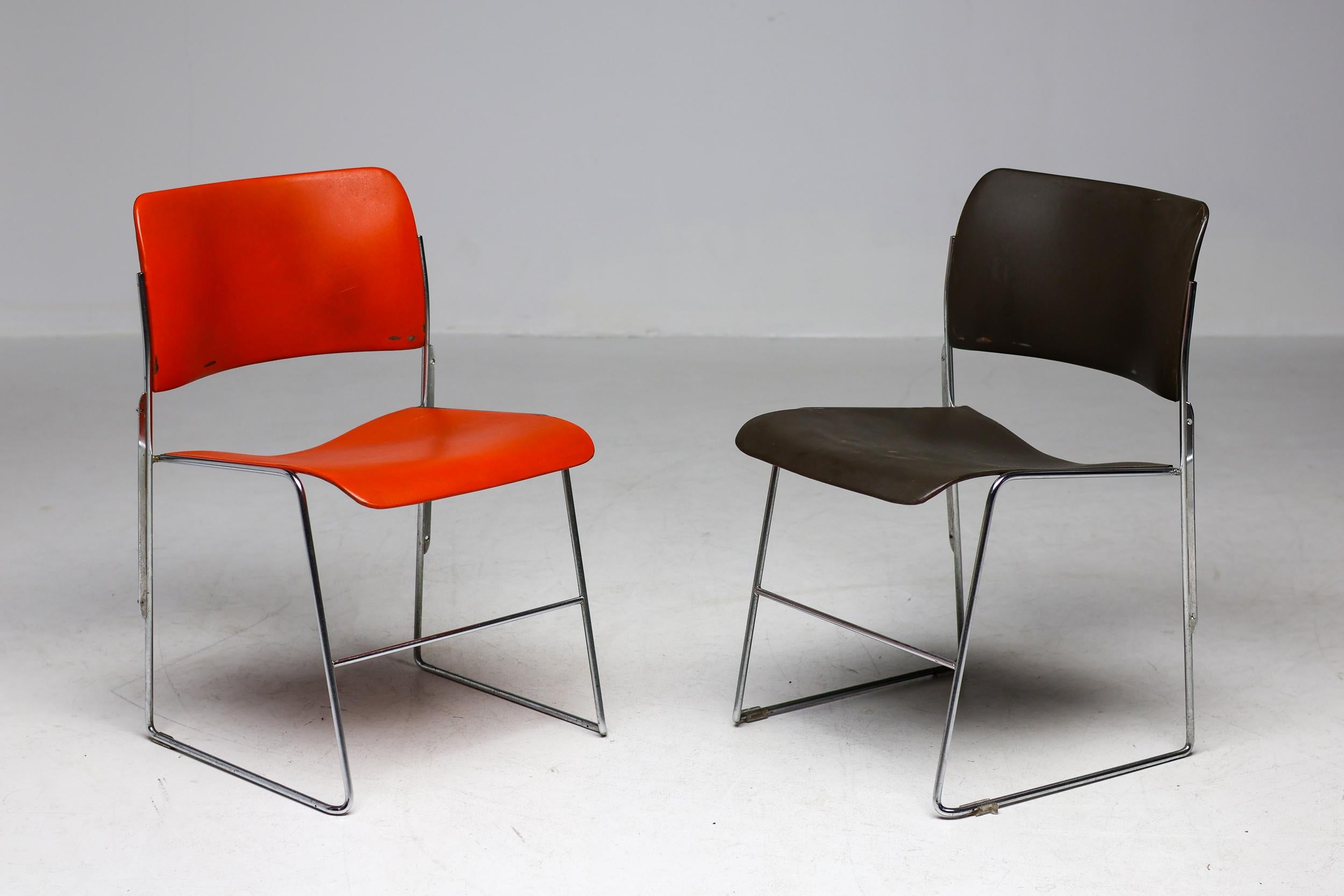 Forty Red and Brown Stackable 40/4 Chairs by David Rowland - OF USA en vente 5