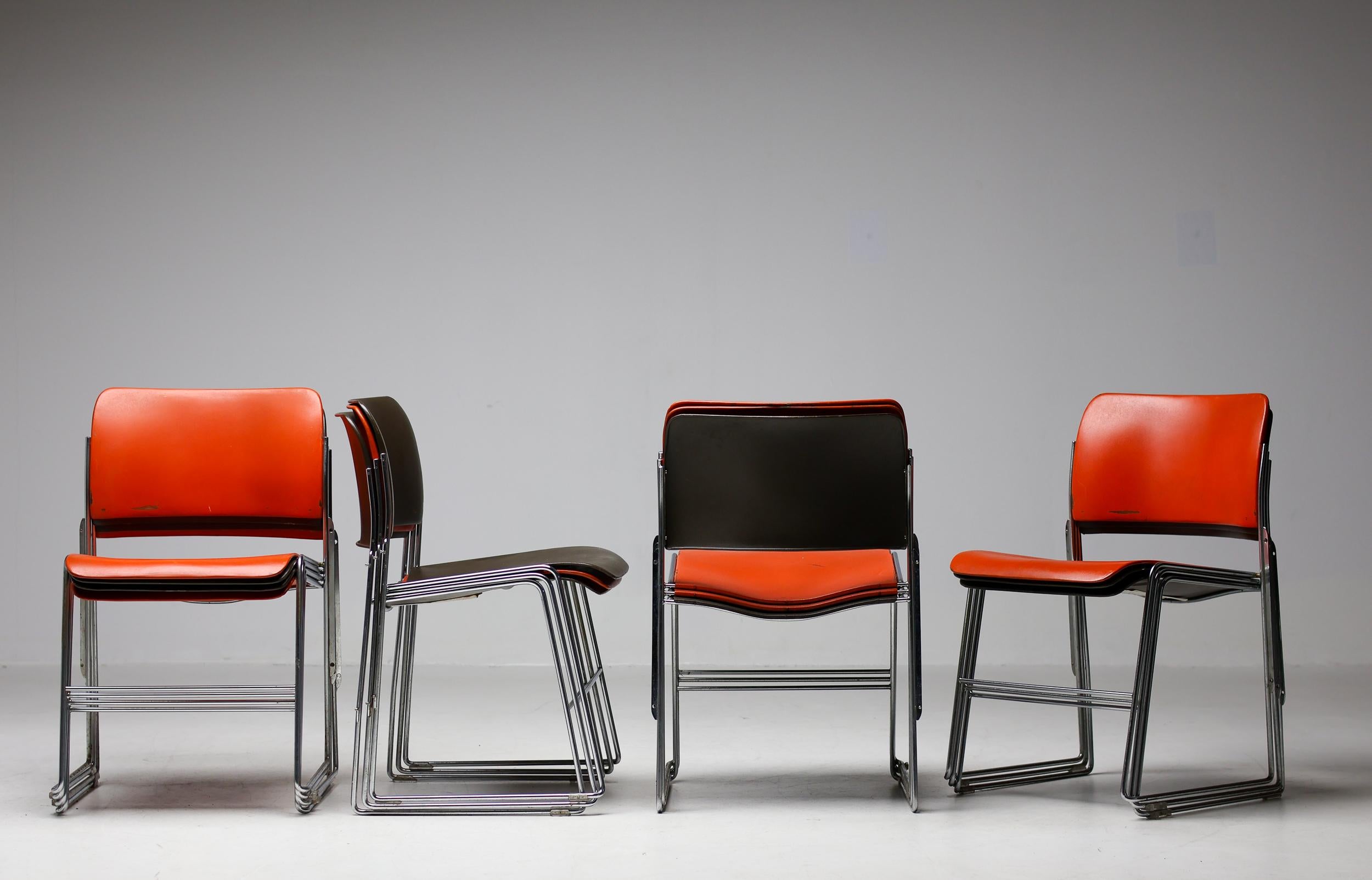 Forty Red and Brown Stackable 40/4 Chairs by David Rowland - OF USA en vente 1