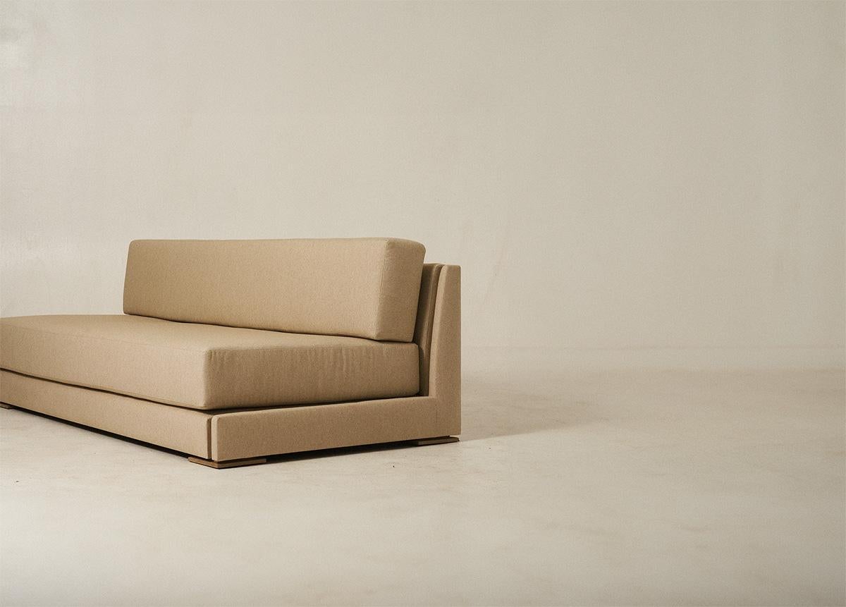 Forum Sofa, Contemporary, Sculptural and Modern In New Condition For Sale In Goshen, NY