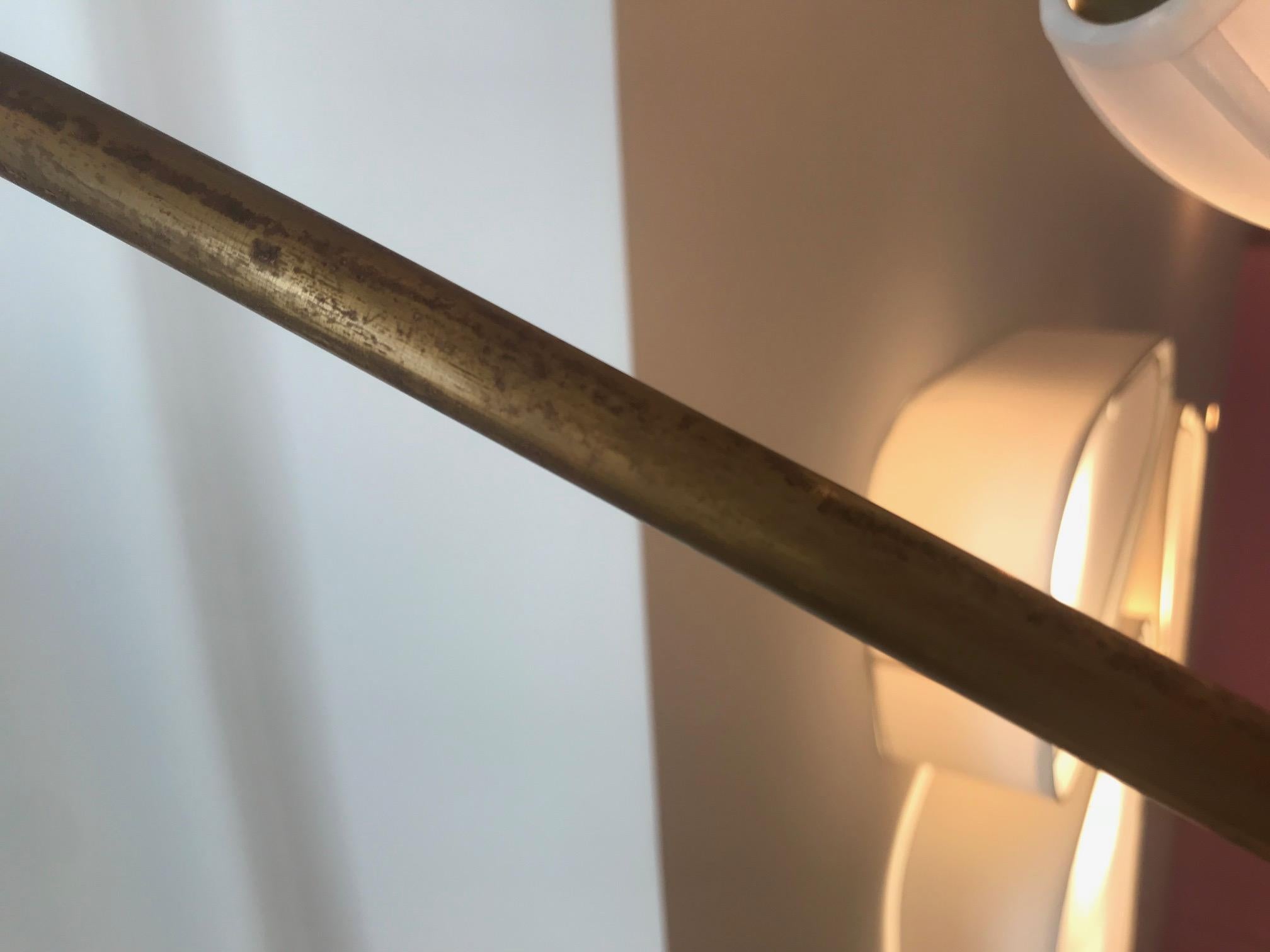 XXI secolo e contemporaneo Forward - Lampada a sospensione brasiliana contemporanea in ottone scultoreo in vendita