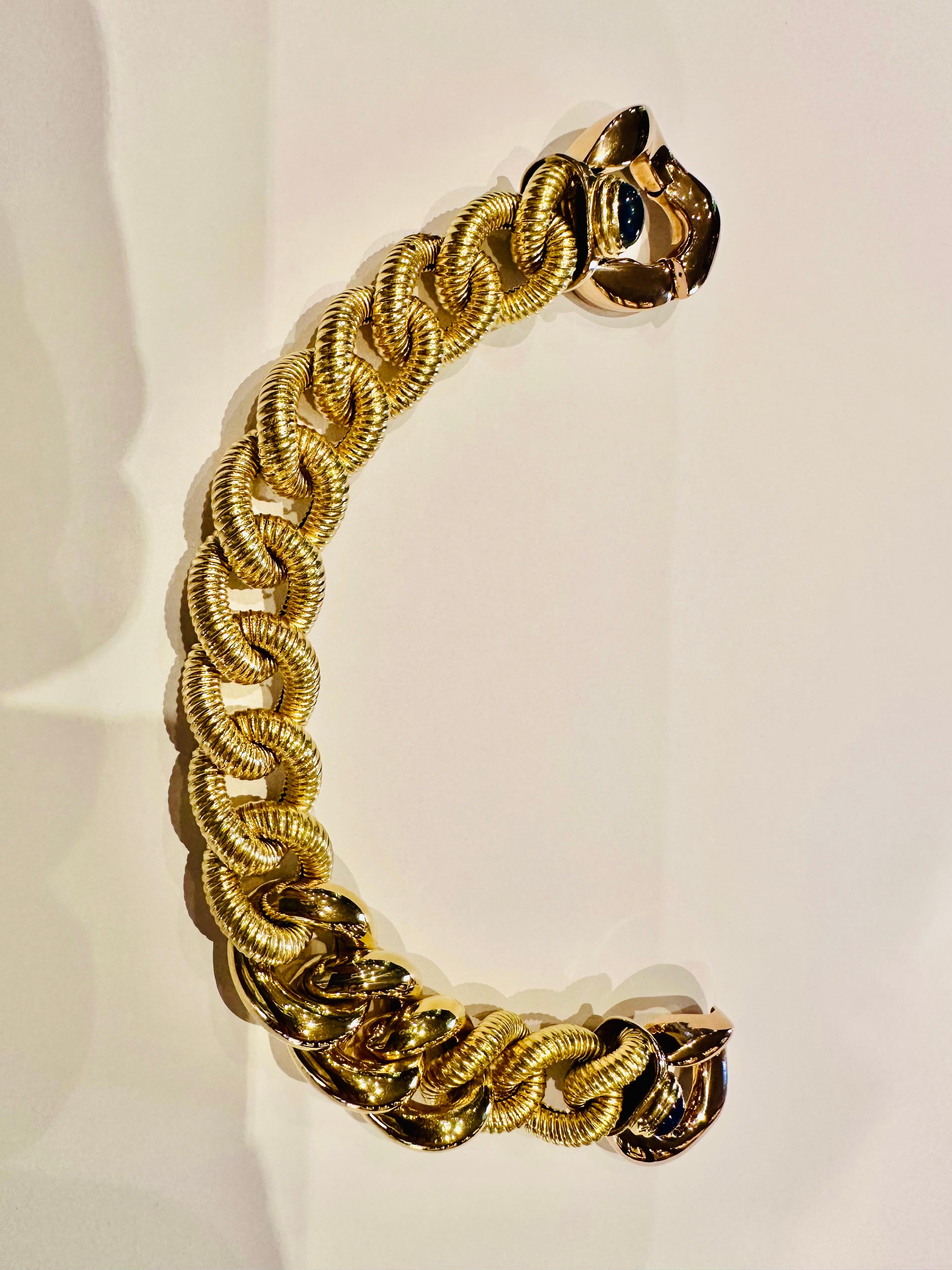 Forza ed Eleganza: Bracciale a Catena in Oro Giallo gr 49.67 For Sale 6