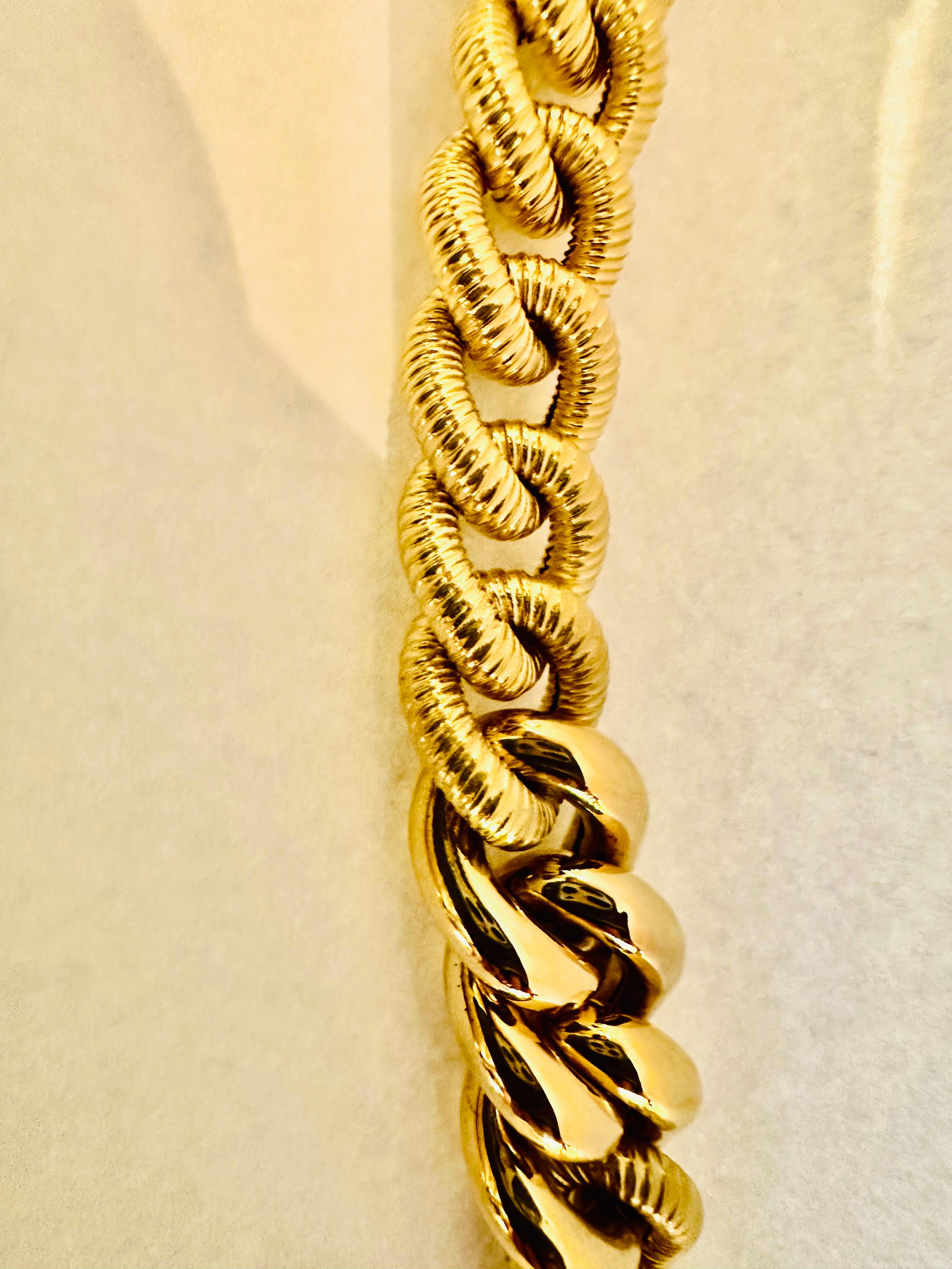 Forza ed Eleganza: Bracciale a Catena in Oro Giallo gr 49.67 For Sale 5