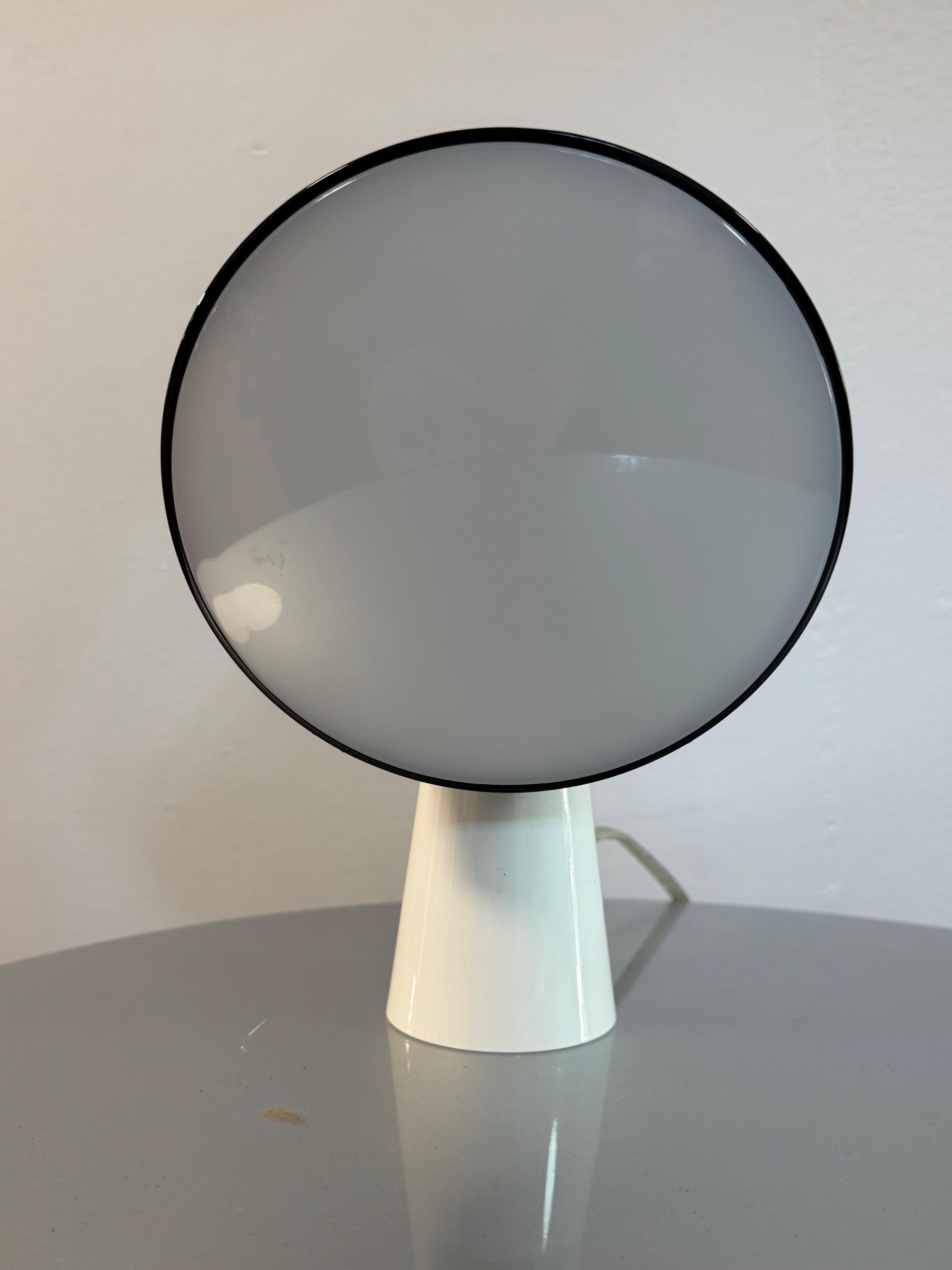 Foscarini Binic Table Lamp by Ionna Vautrin, Italian Modern Design Bon état - En vente à San Carlos, CA