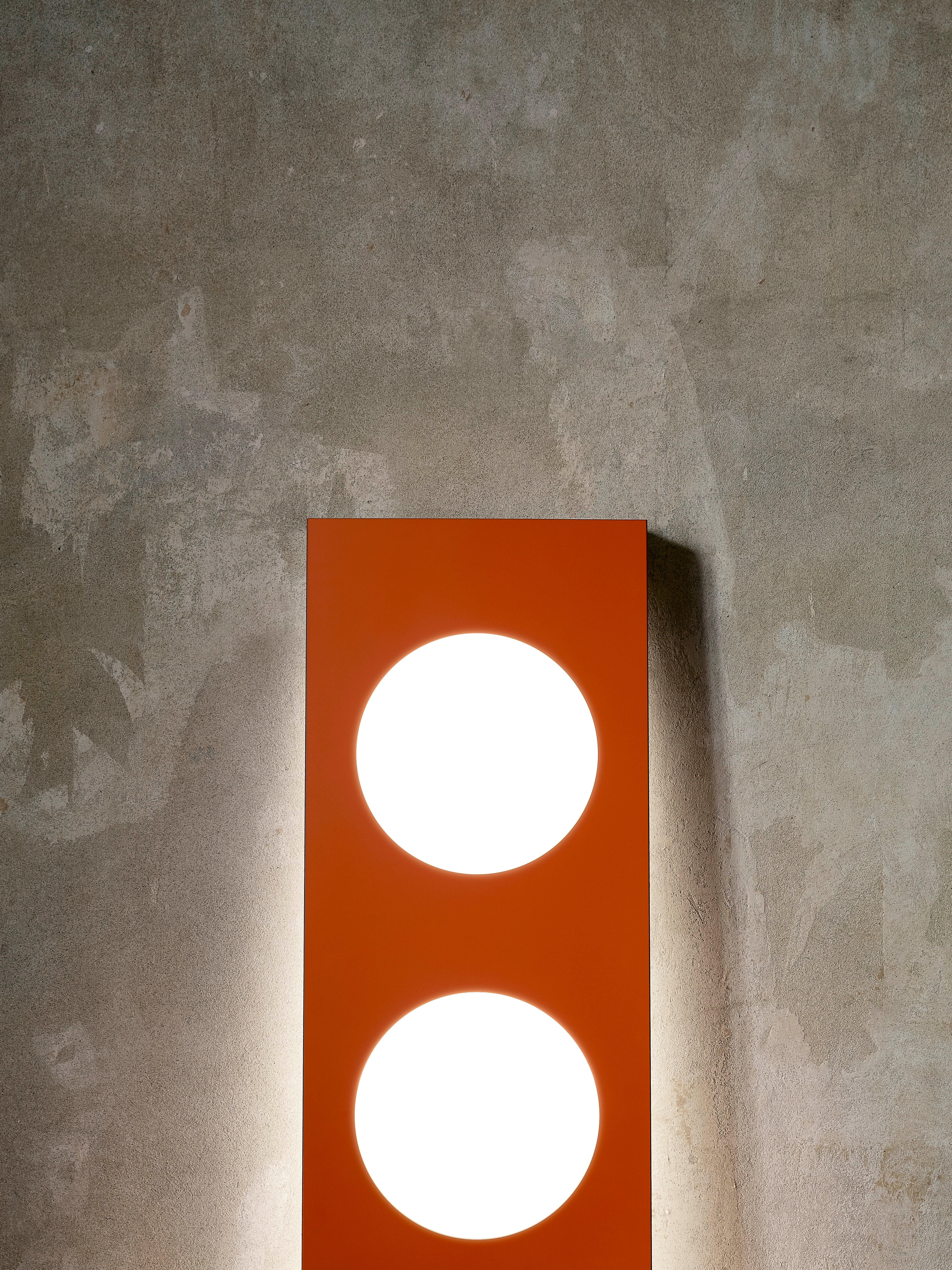 Foscarini Dolmen-Stehleuchte in Orange von Ferruccio Laviani (Moderne) im Angebot