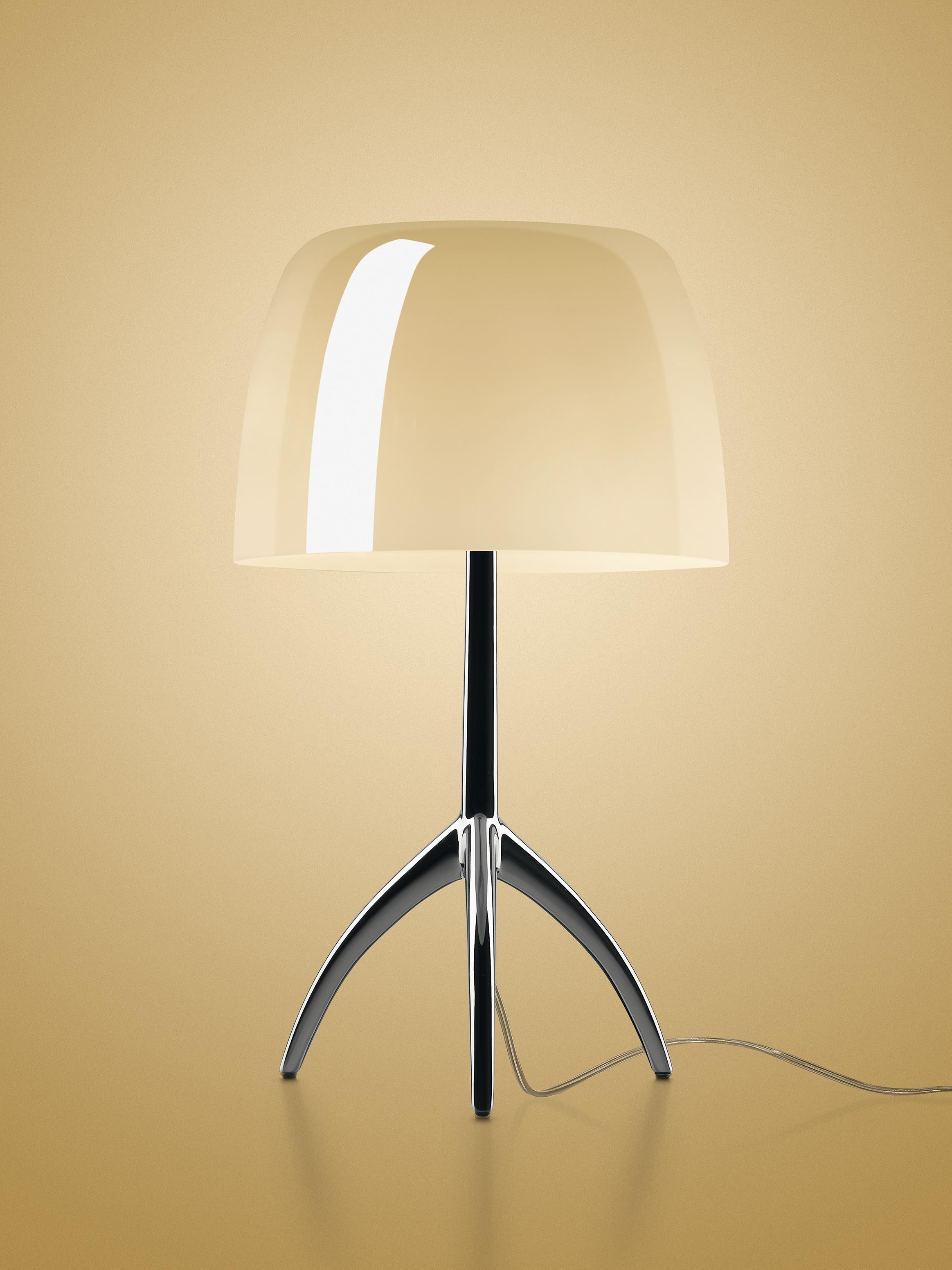 Große Foscarini Lumiere-Tischlampe in warmem Weiß und schwarzem Chrom (Moderne) im Angebot