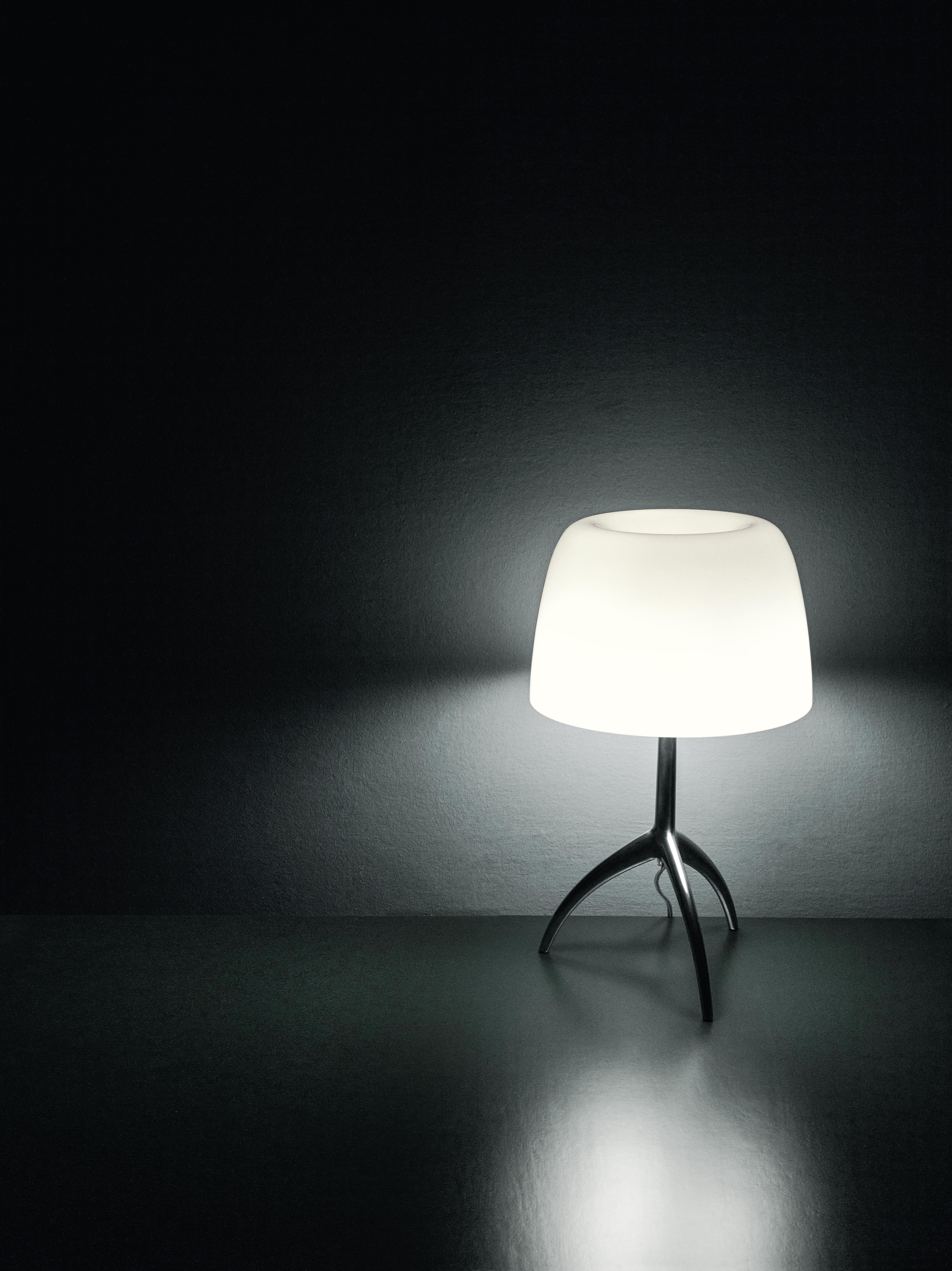 italien Petite lampe de bureau Foscarini Lumière en blanc et chrome noir par Rodolfo Dordoni en vente