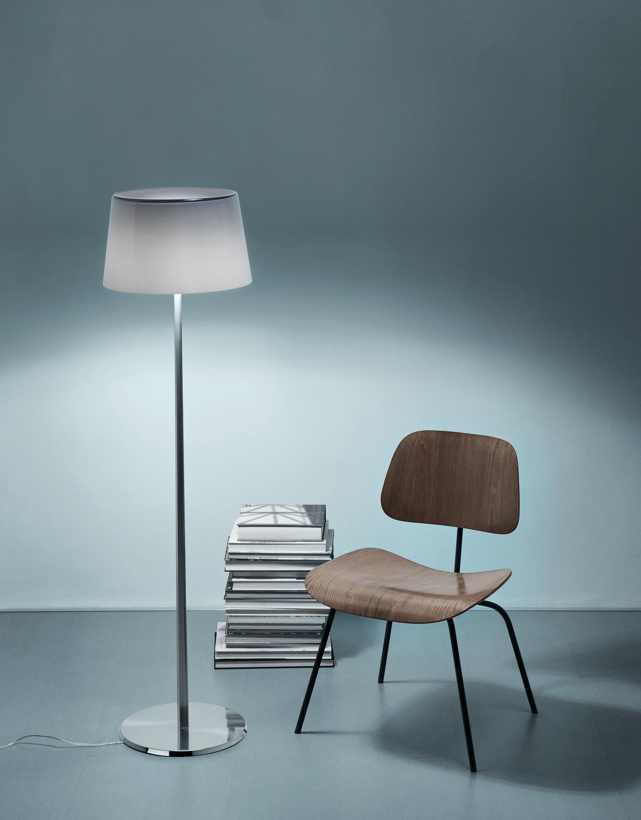 Italiano Foscarini Lumiere Extra Large Lampada da Terra in Grigio e Alluminio di Rodolfo Dordoni in vendita